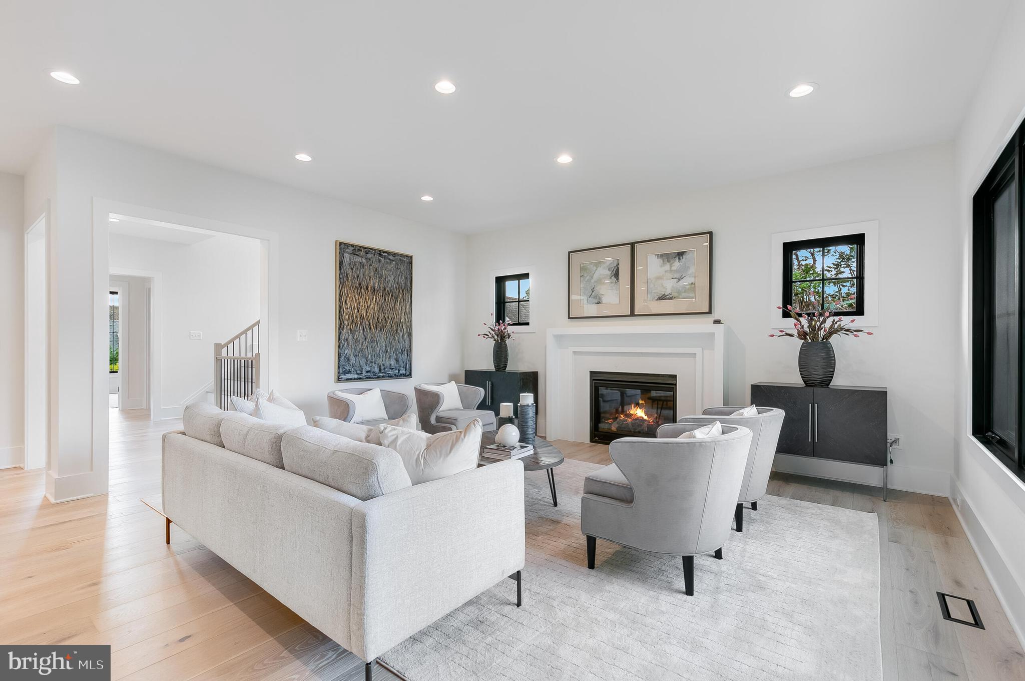 ADDISON HEIGHTS - Residential