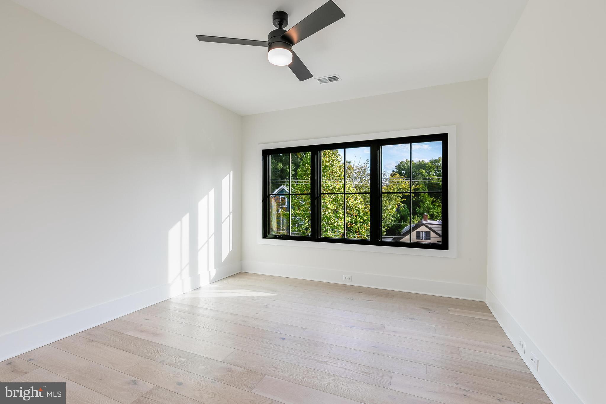 ADDISON HEIGHTS - Residential