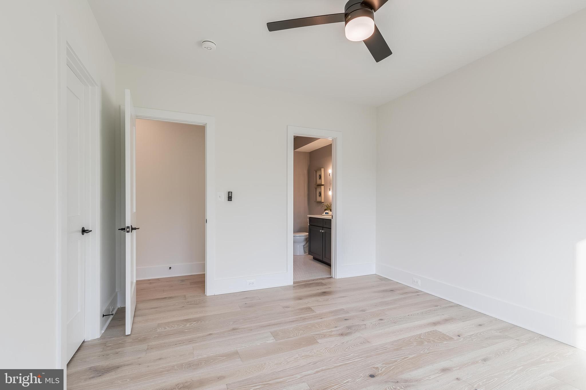 ADDISON HEIGHTS - Residential