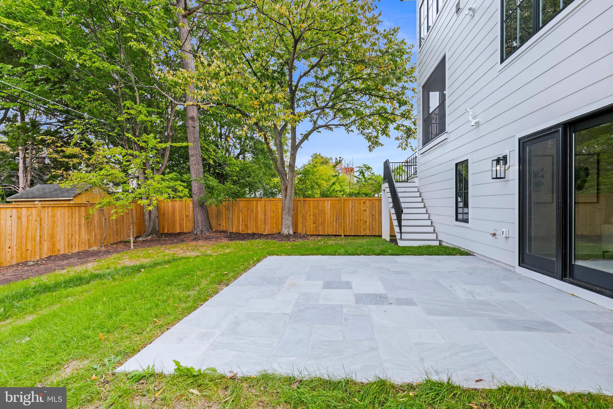 ADDISON HEIGHTS - Residential