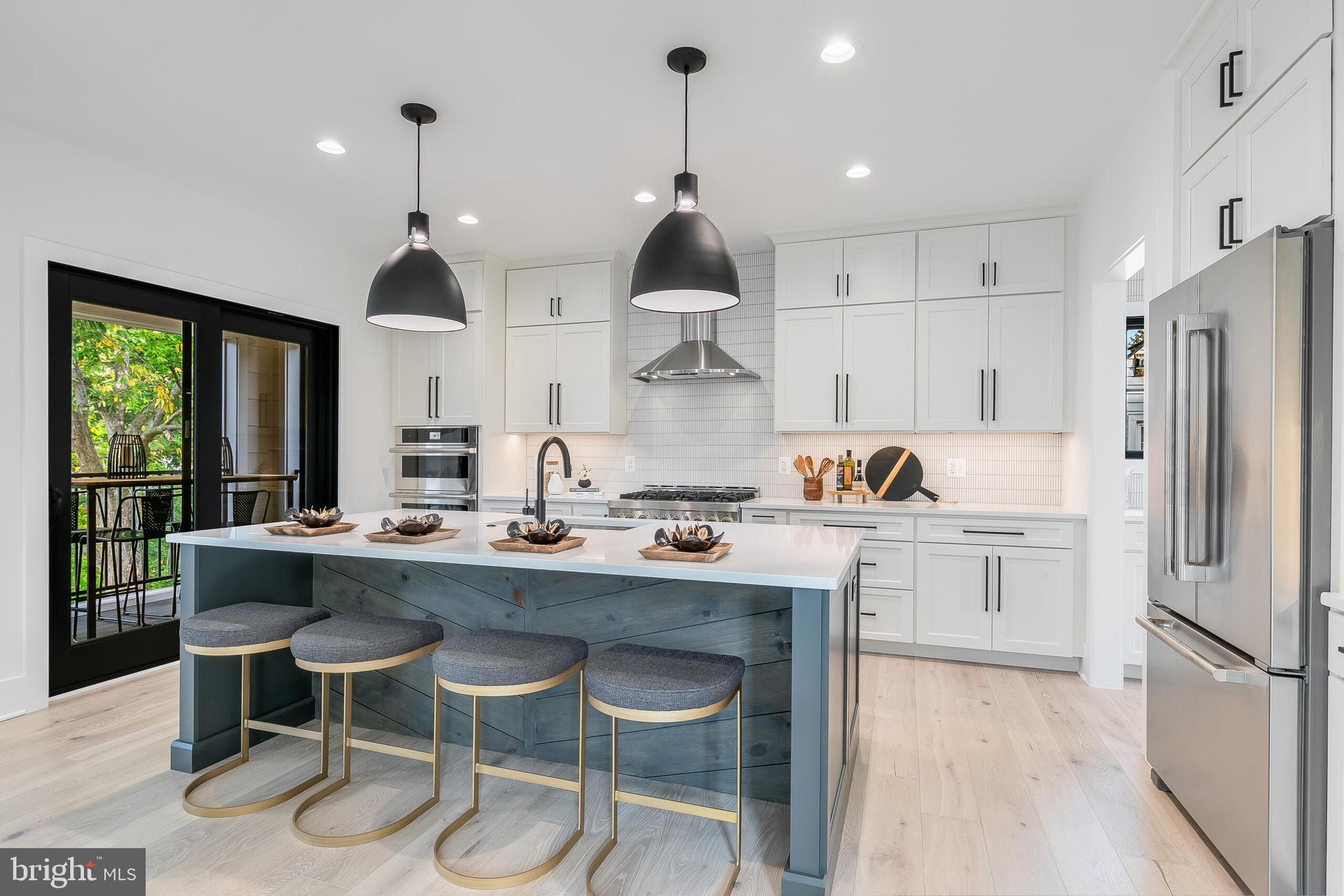 ADDISON HEIGHTS - Residential