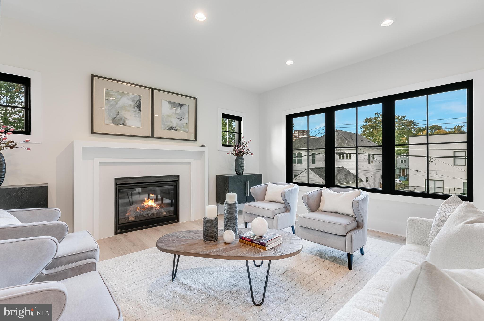 ADDISON HEIGHTS - Residential