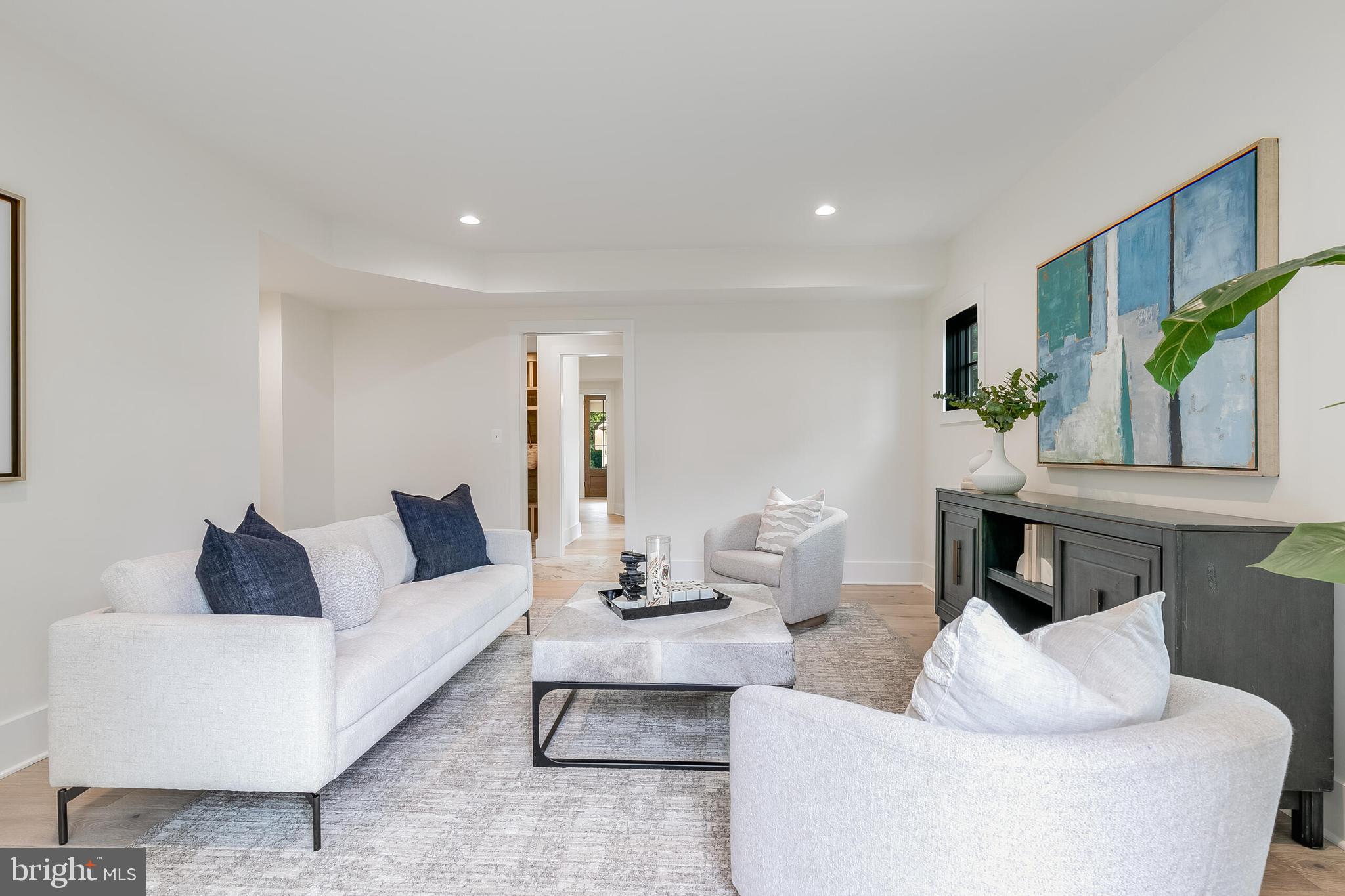 ADDISON HEIGHTS - Residential