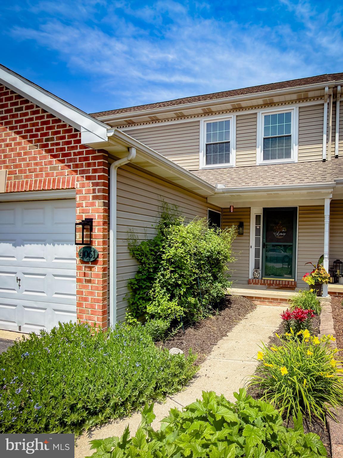 4061 LAUREL LANE