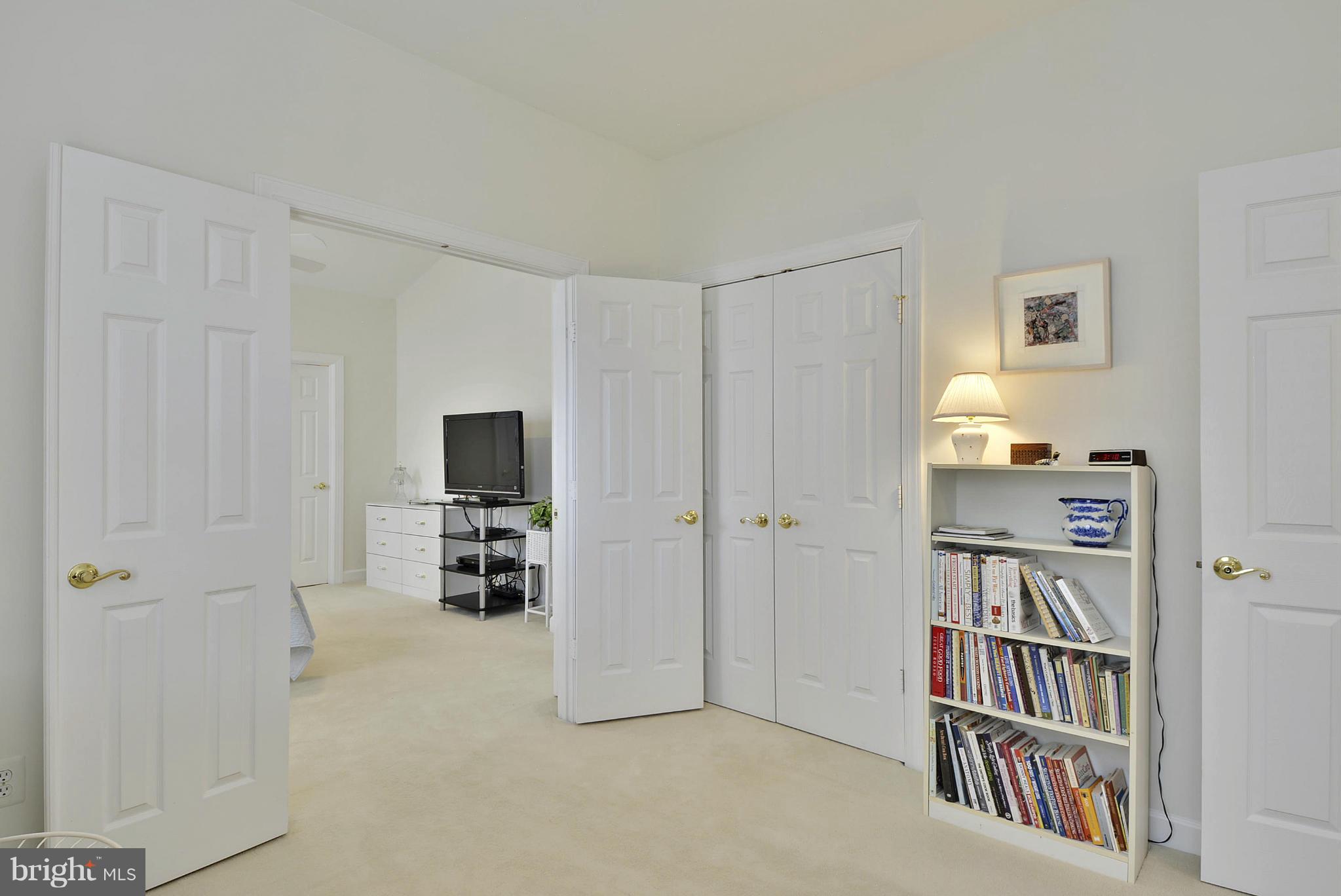 POTOMAC LAKES - Residential