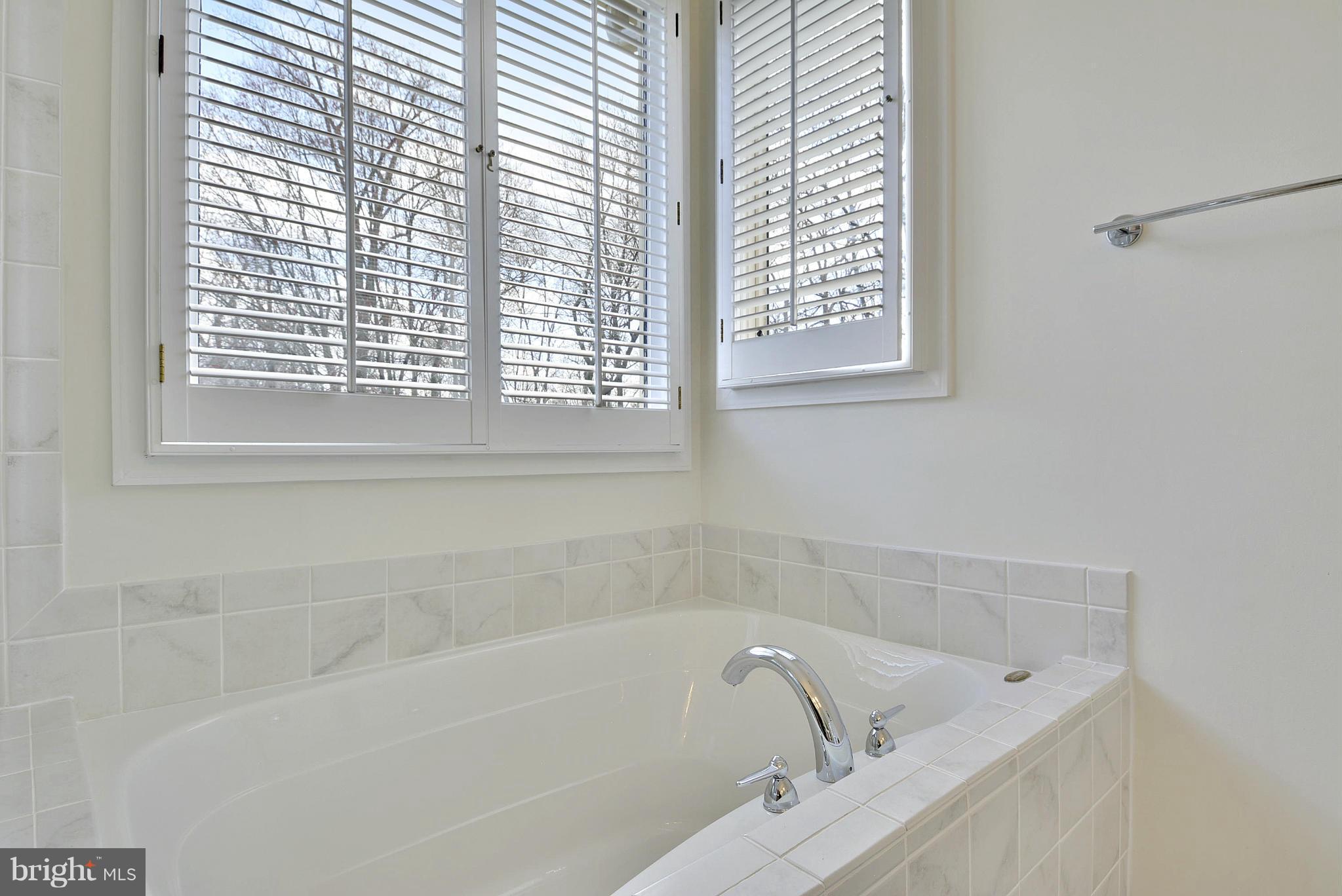 POTOMAC LAKES - Residential