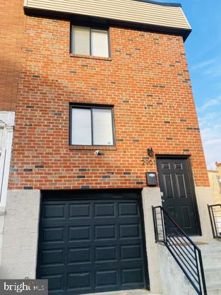 STRAWBERRY MANSION - Residential Lease