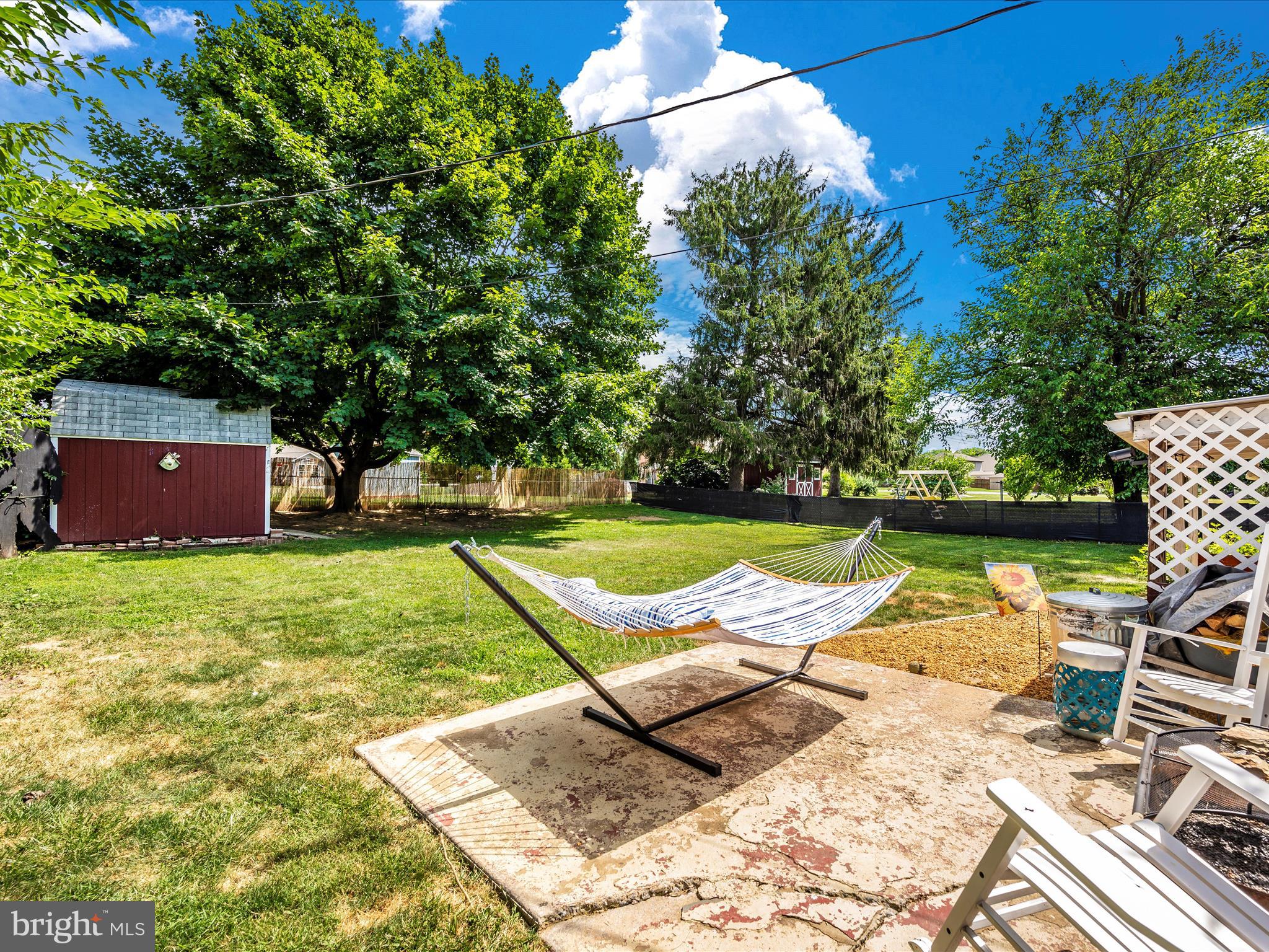 TAMMANY MANOR - Residential