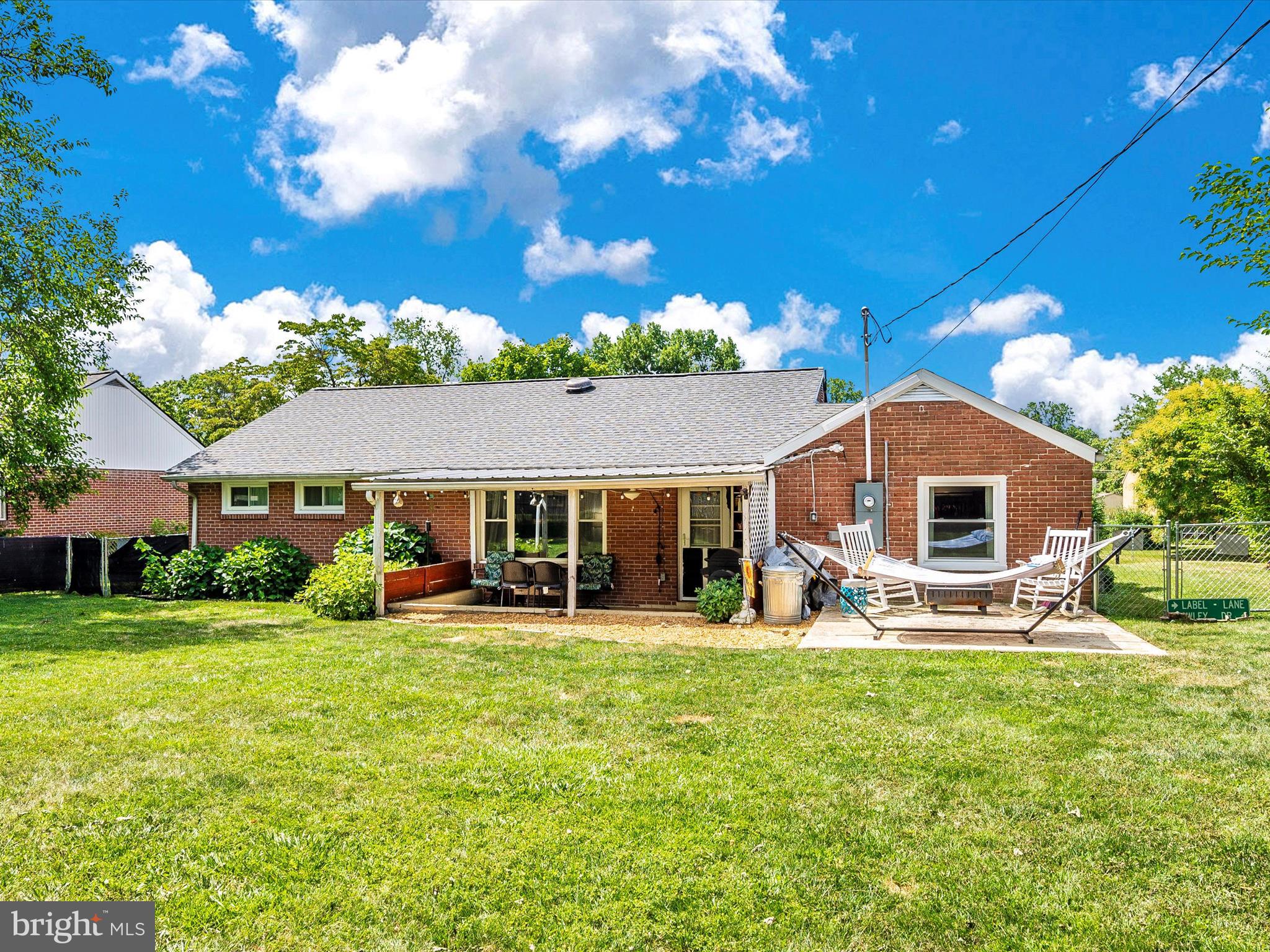 TAMMANY MANOR - Residential