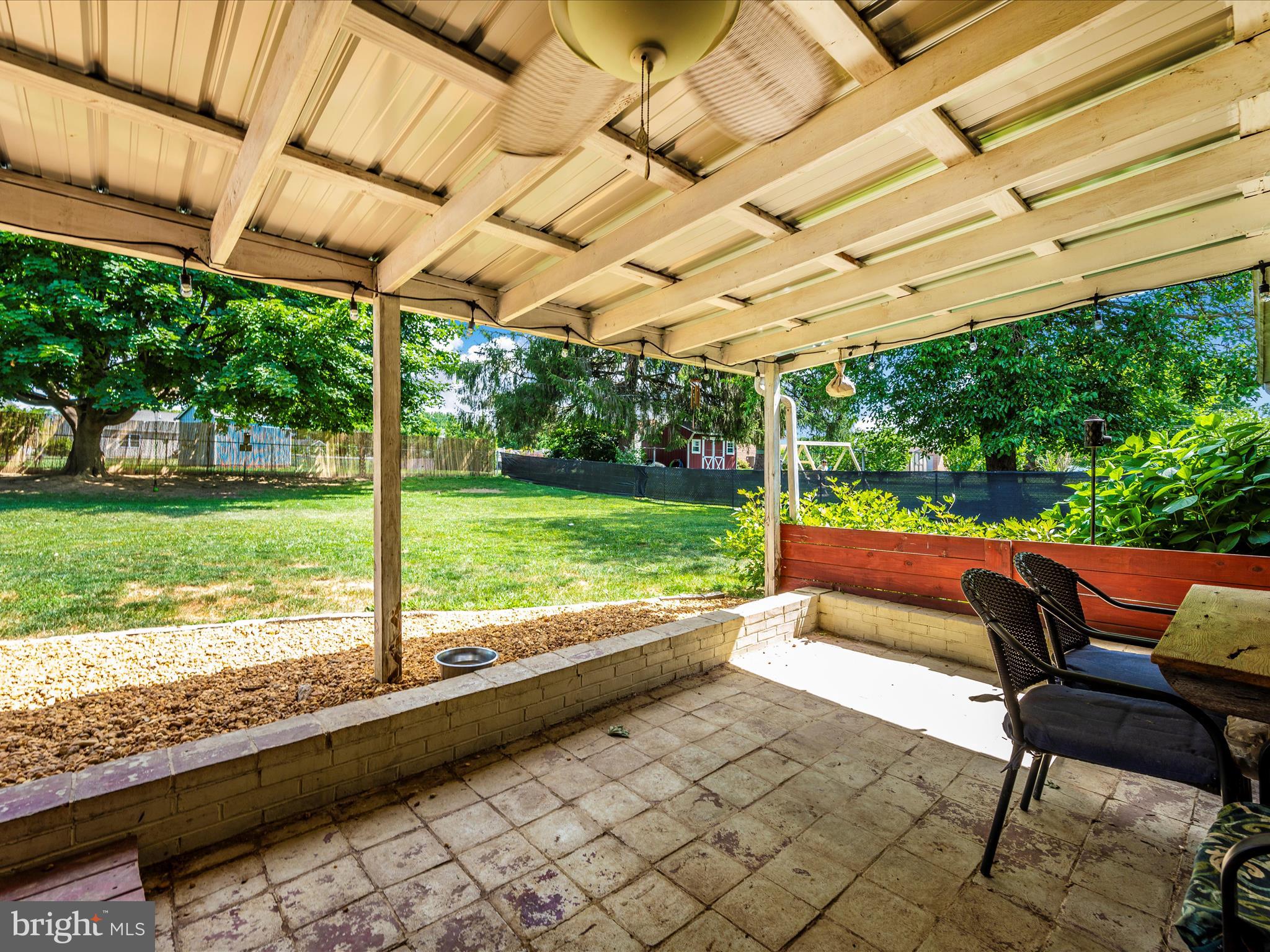 TAMMANY MANOR - Residential