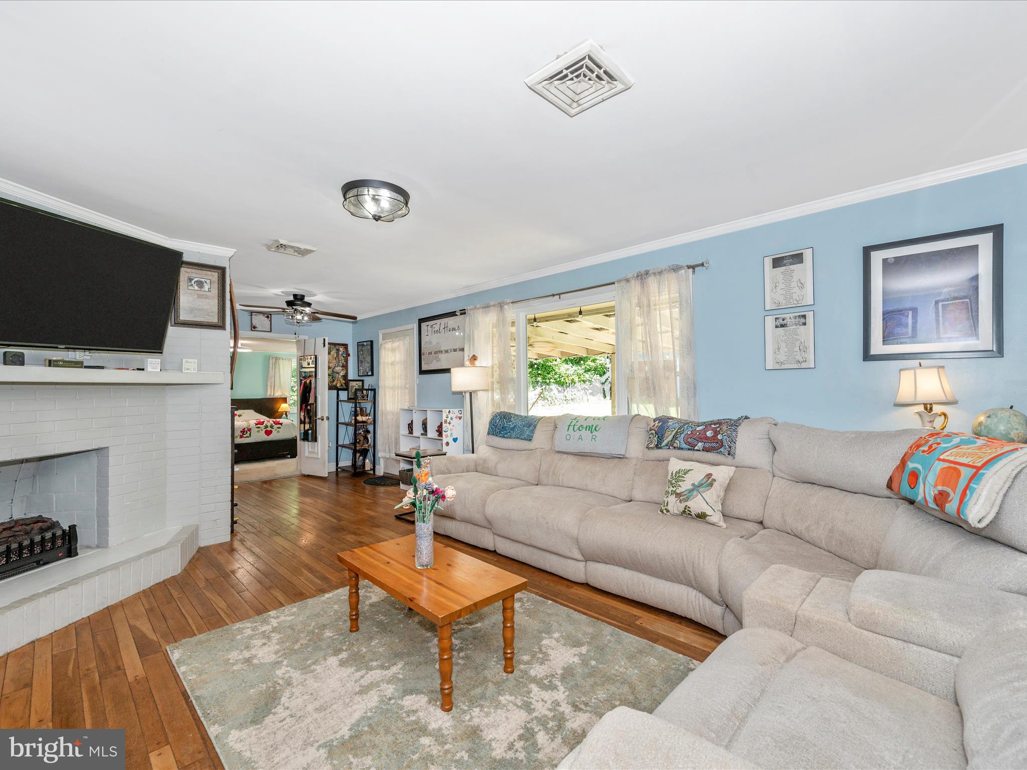 TAMMANY MANOR - Residential