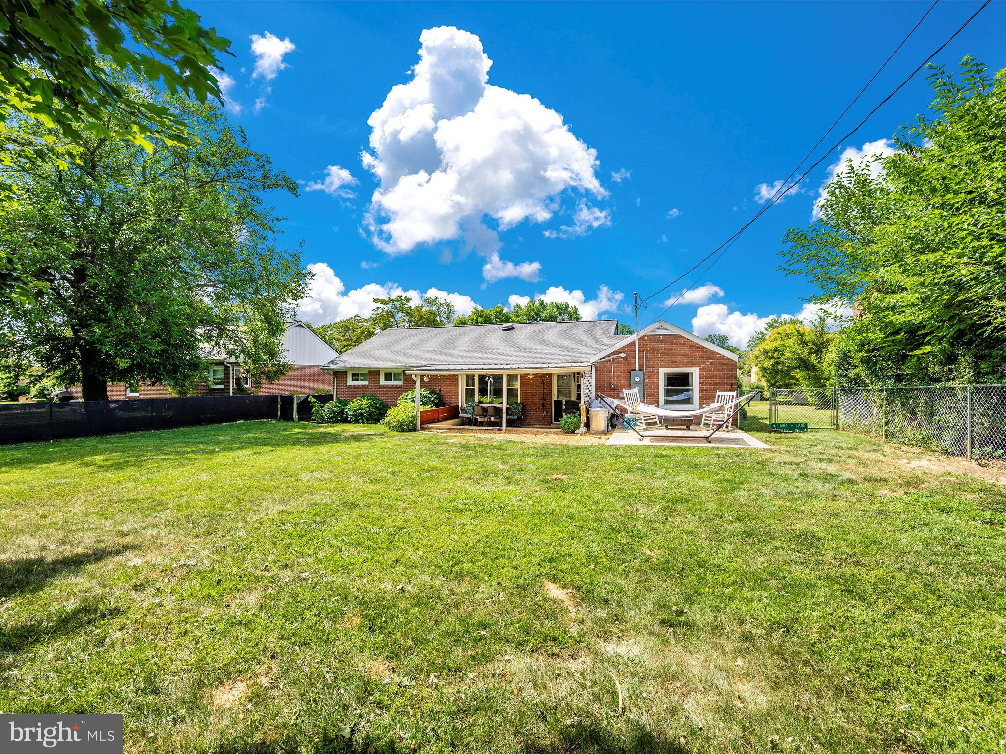 TAMMANY MANOR - Residential