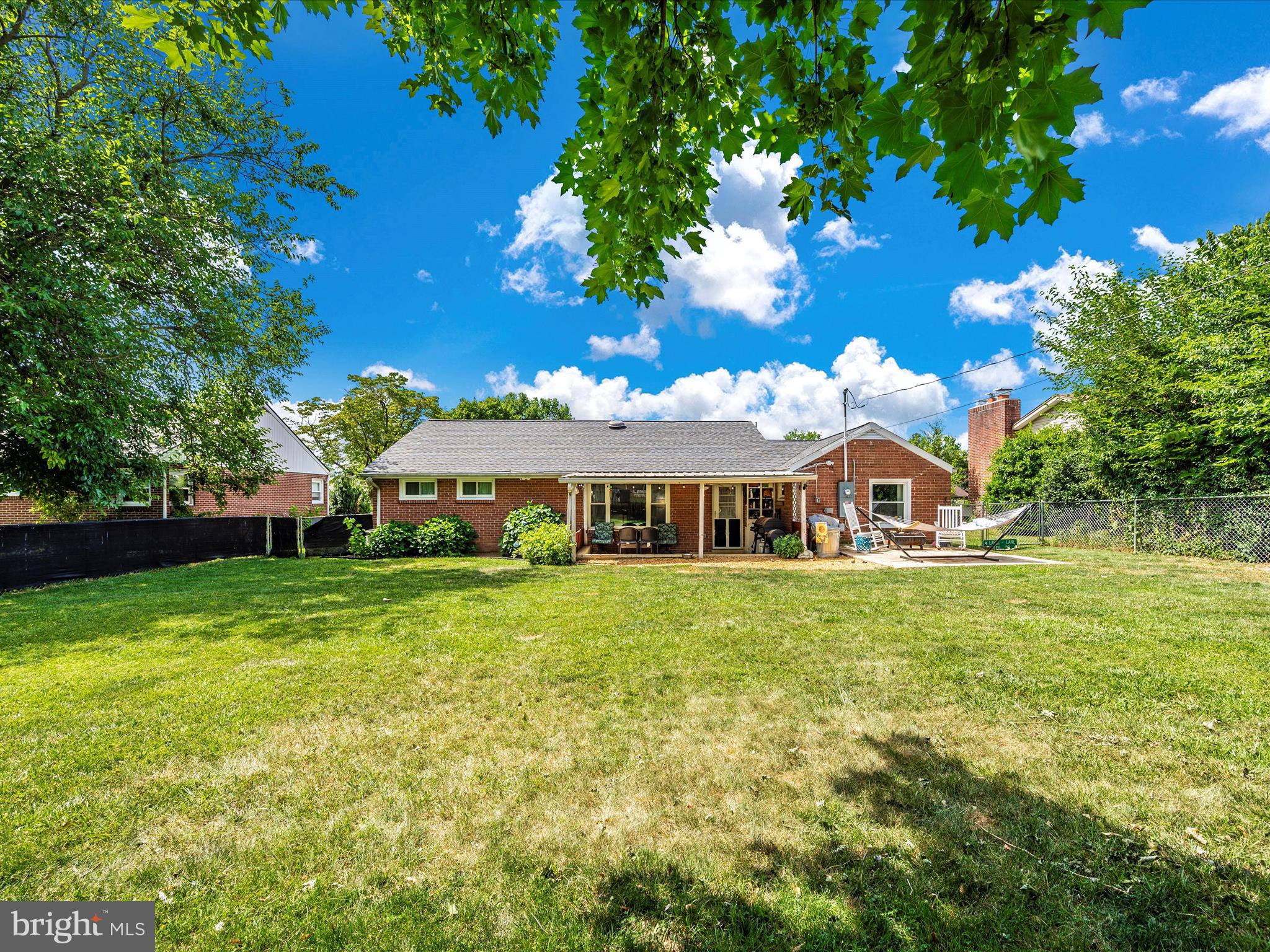 TAMMANY MANOR - Residential