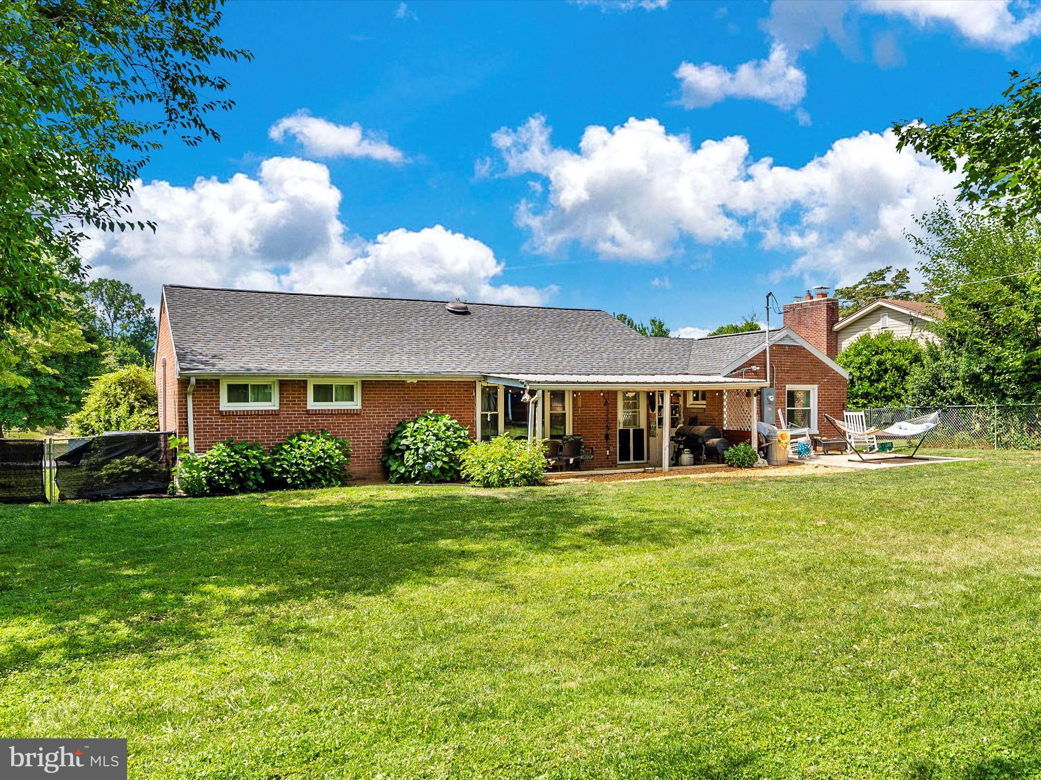 TAMMANY MANOR - Residential