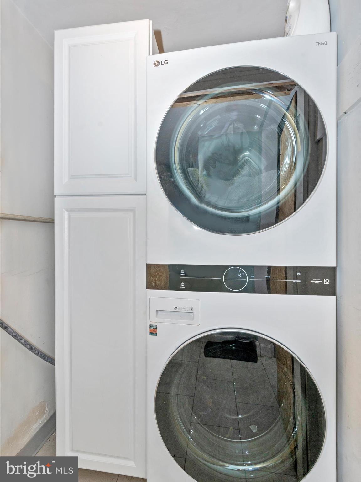 TAMMANY MANOR - Residential