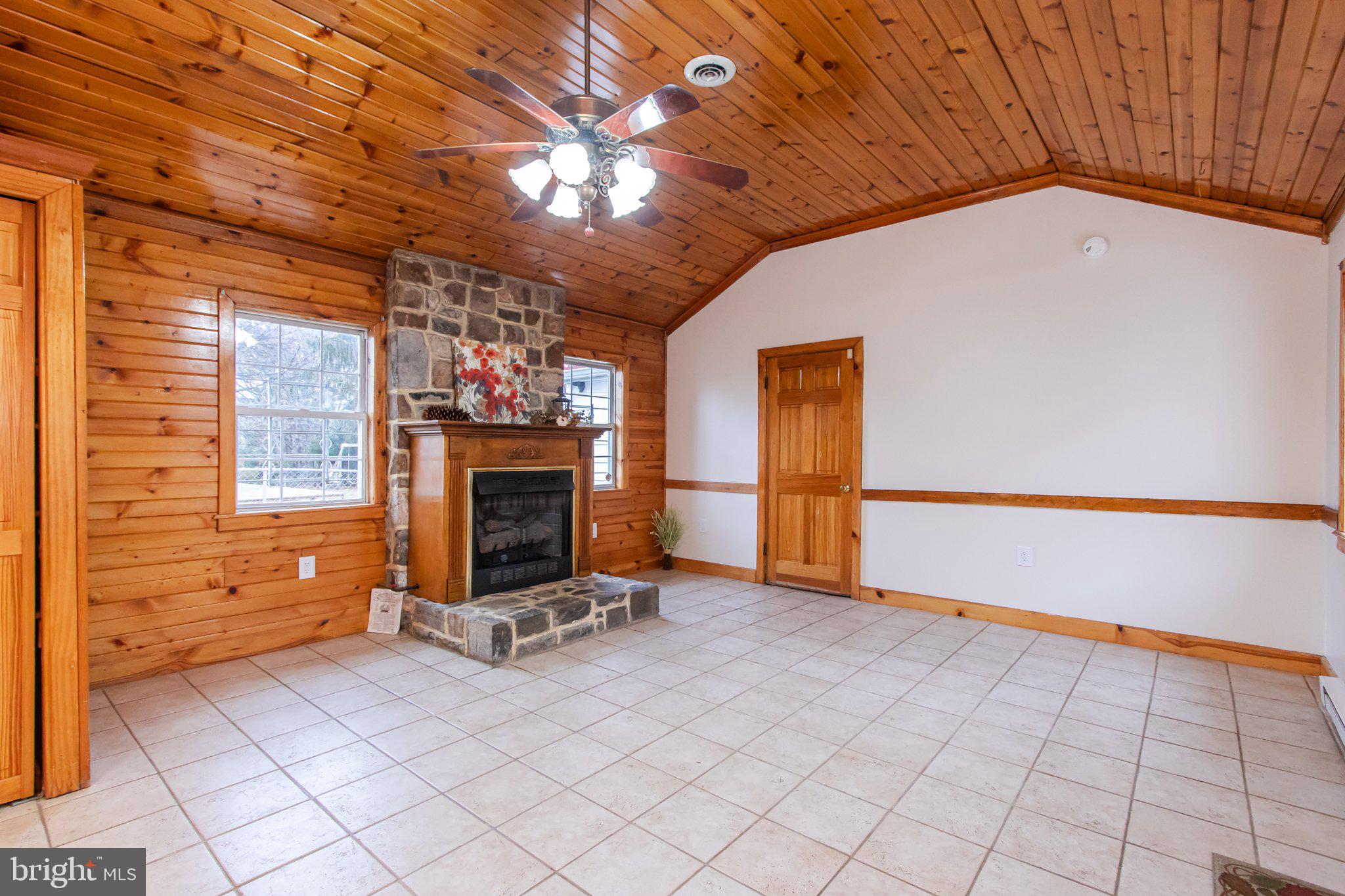 FOREST HILLS - Residential