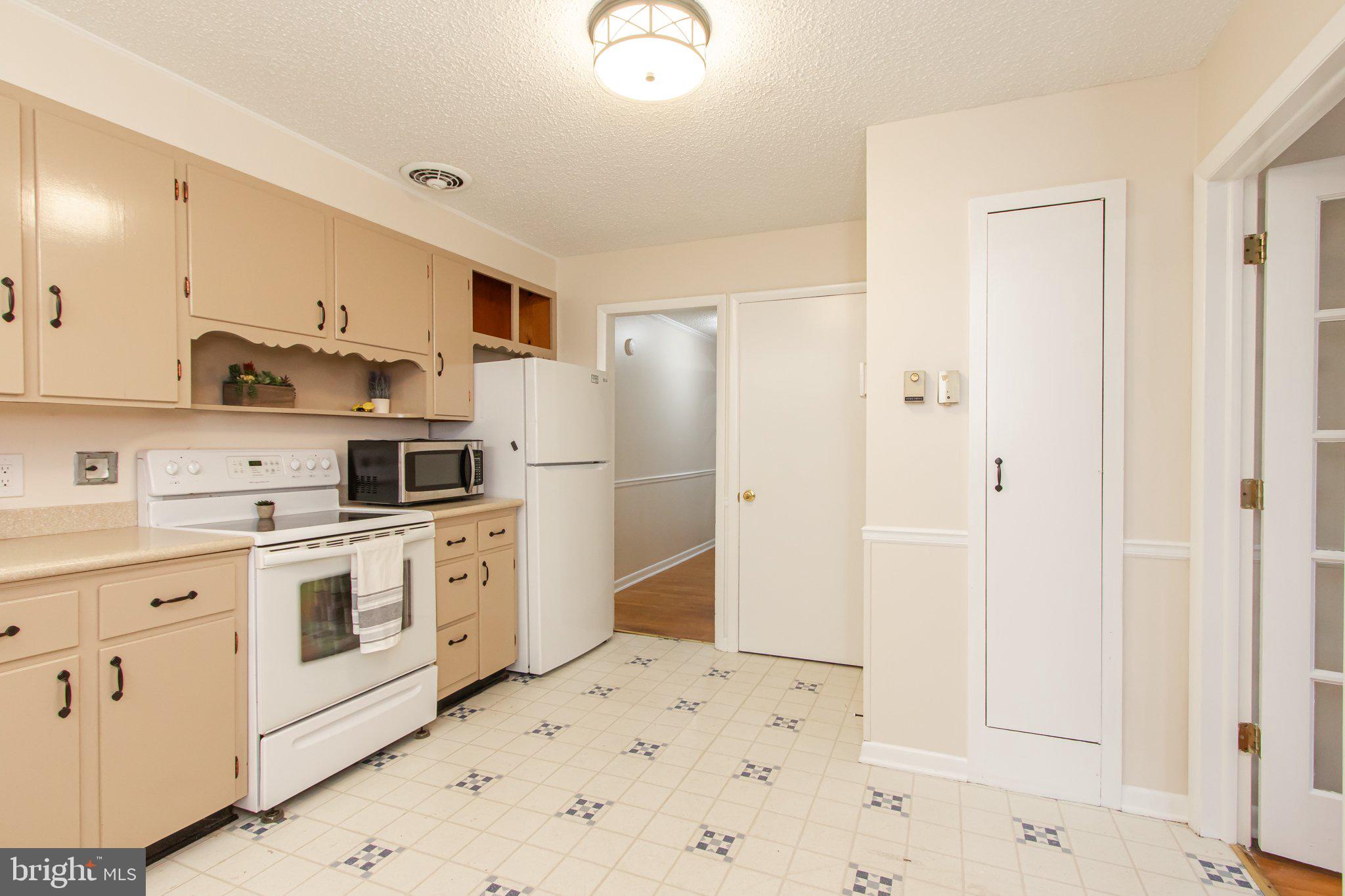 FOREST HILLS - Residential