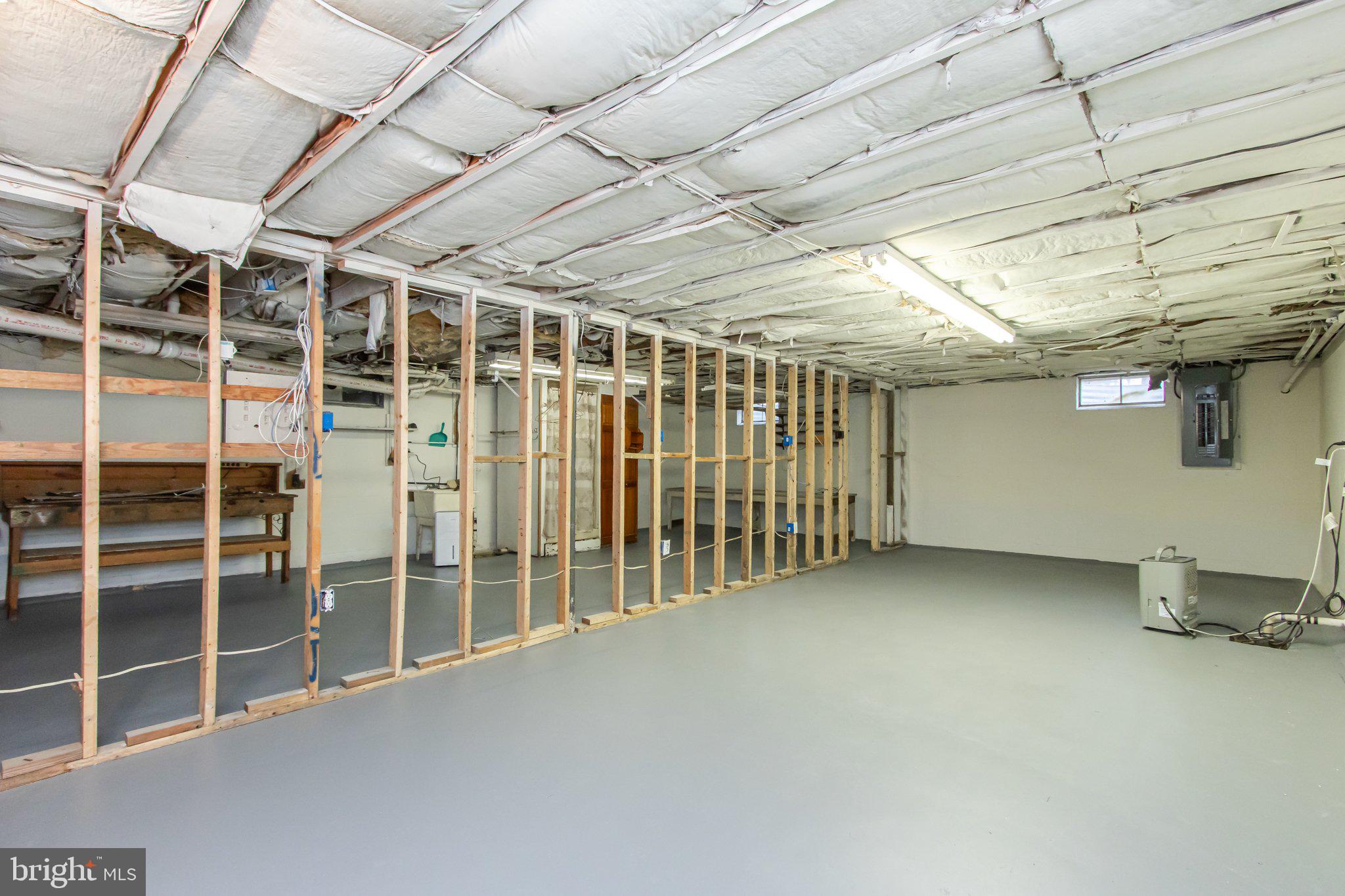 FOREST HILLS - Residential