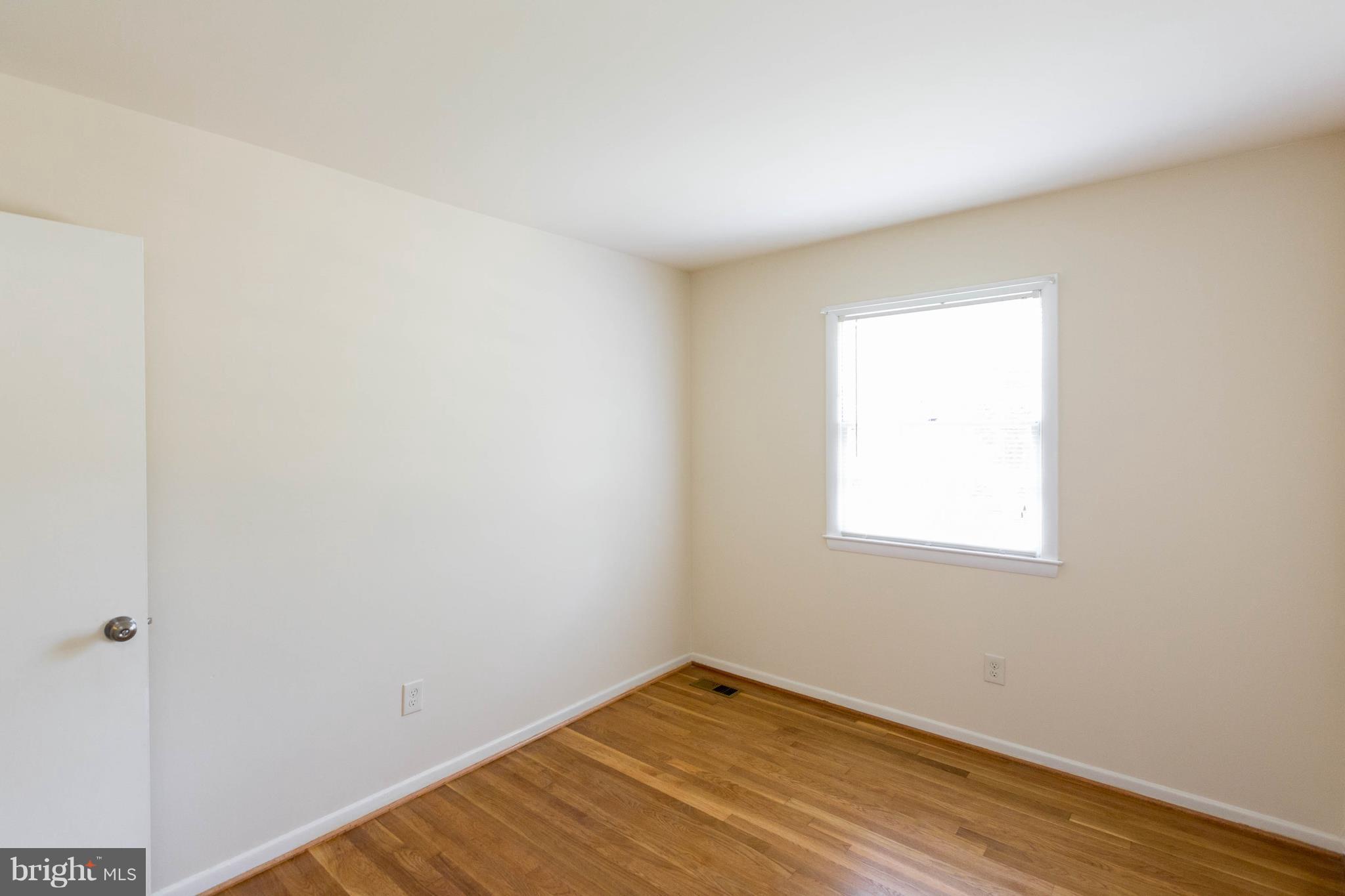 STONEWALL MANOR - Residential