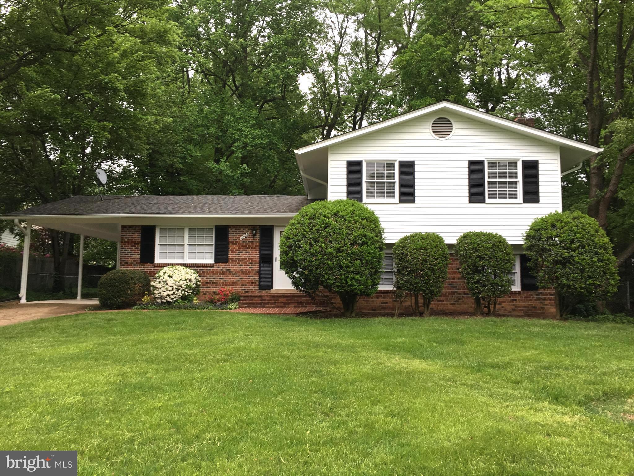 STONEWALL MANOR - Residential