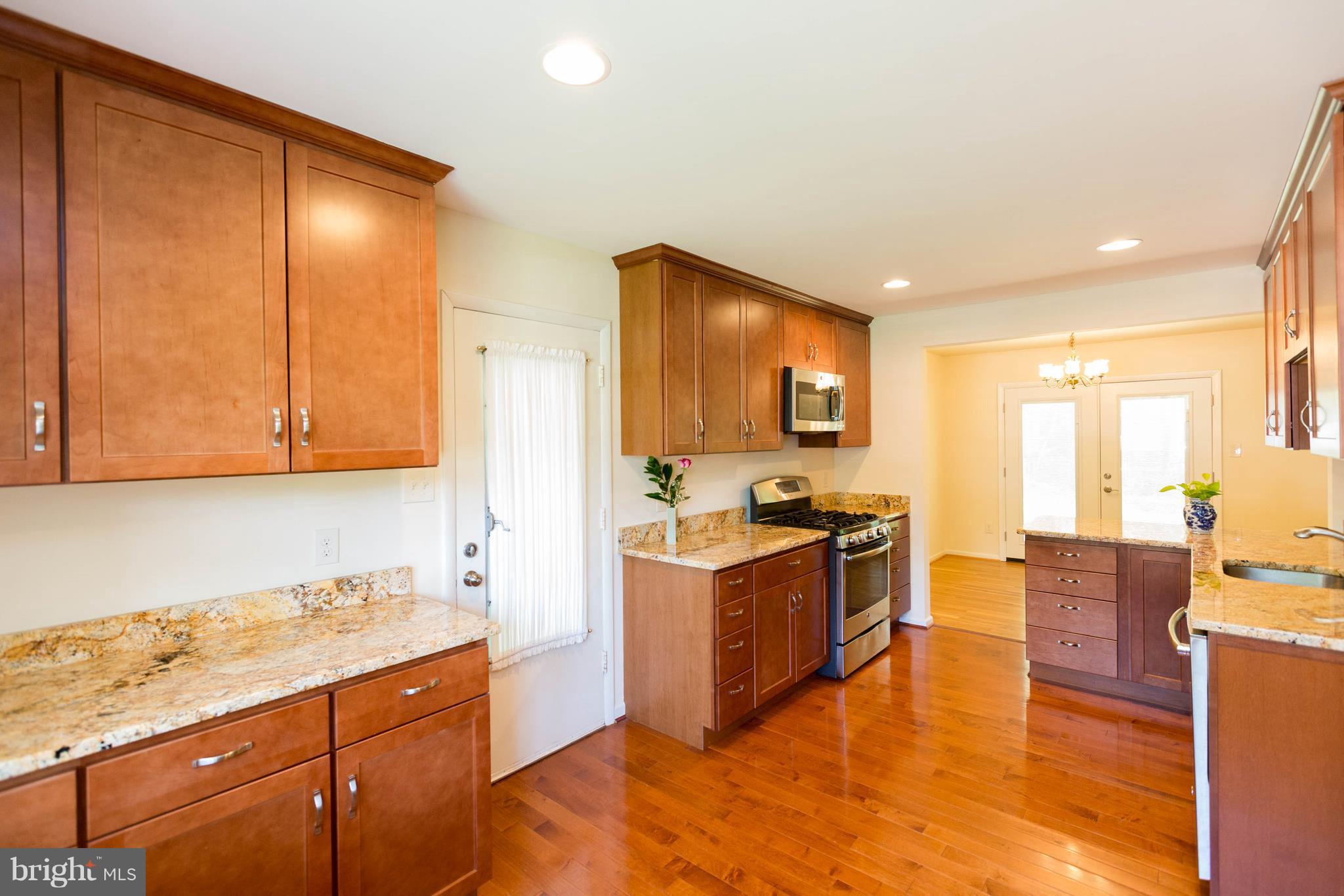 STONEWALL MANOR - Residential