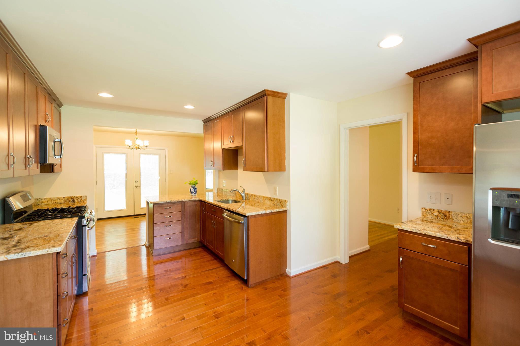 STONEWALL MANOR - Residential