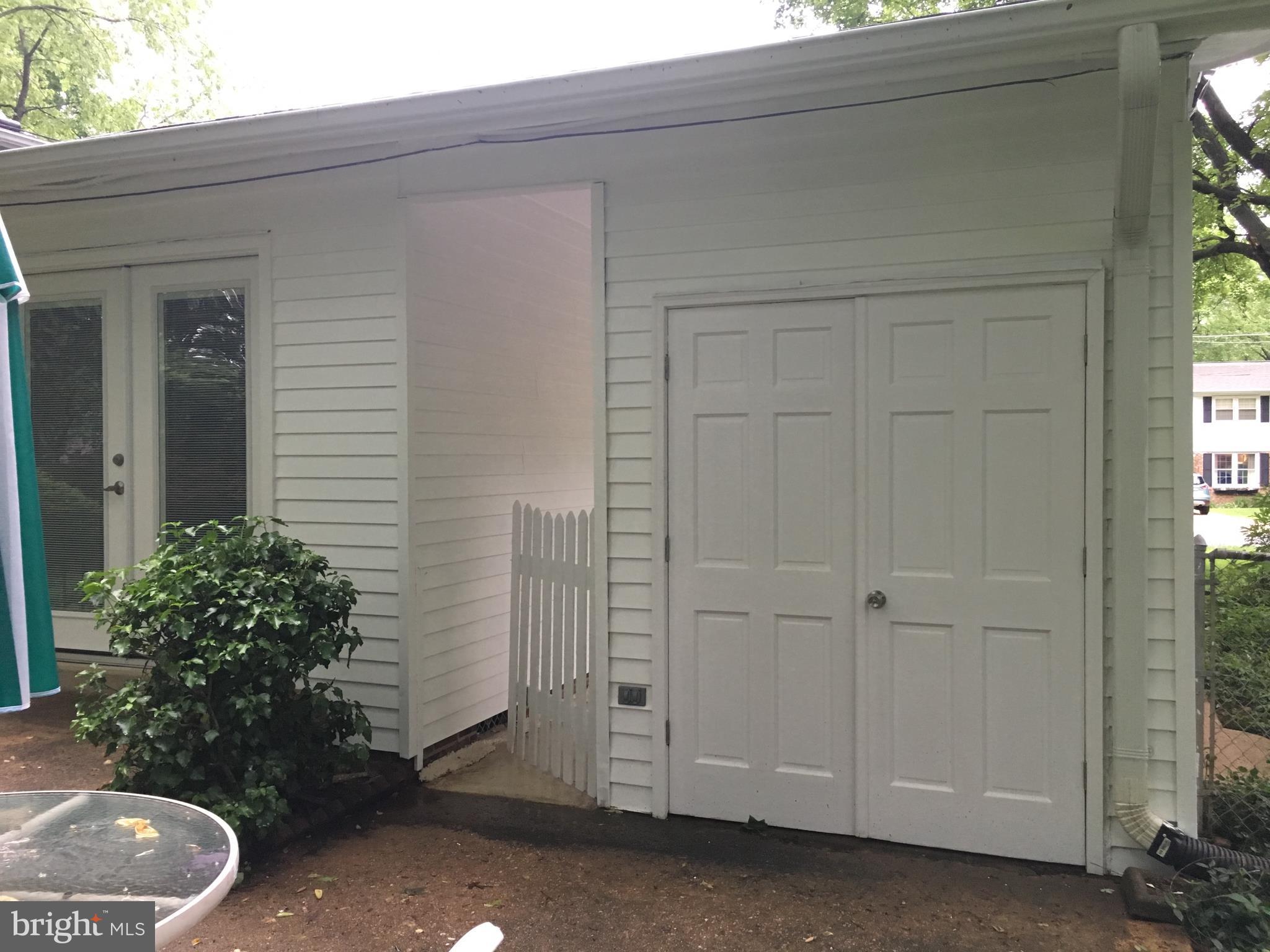 STONEWALL MANOR - Residential