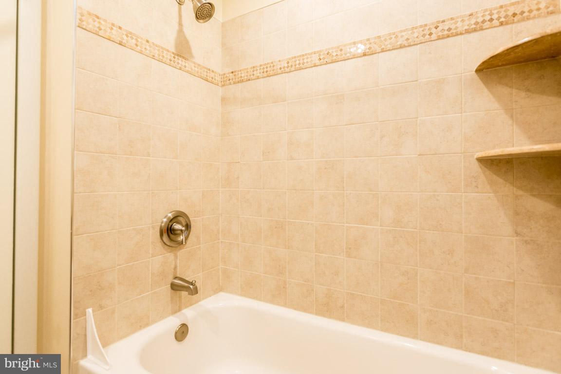 STONEWALL MANOR - Residential