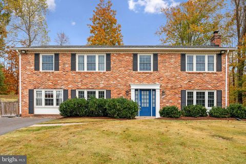 Photo of 8217 Cindy Lane, BETHESDA, MD 20817 (MLS # MDMC2205948) Photo of 8217 Cindy Lane, BETHESDA, MD 20817 (MLS # MDMC2205948)
