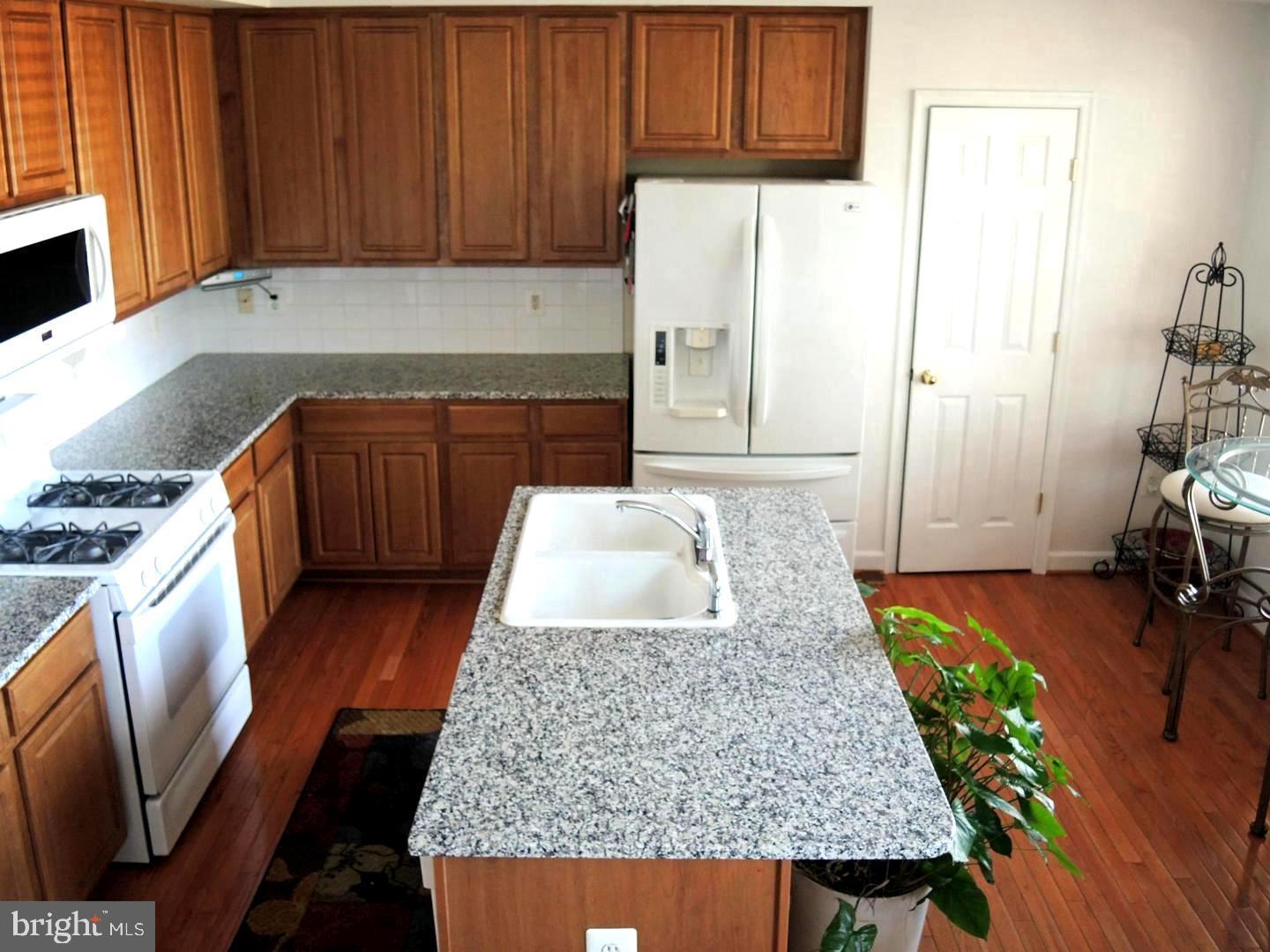 6409 NICE PLACE