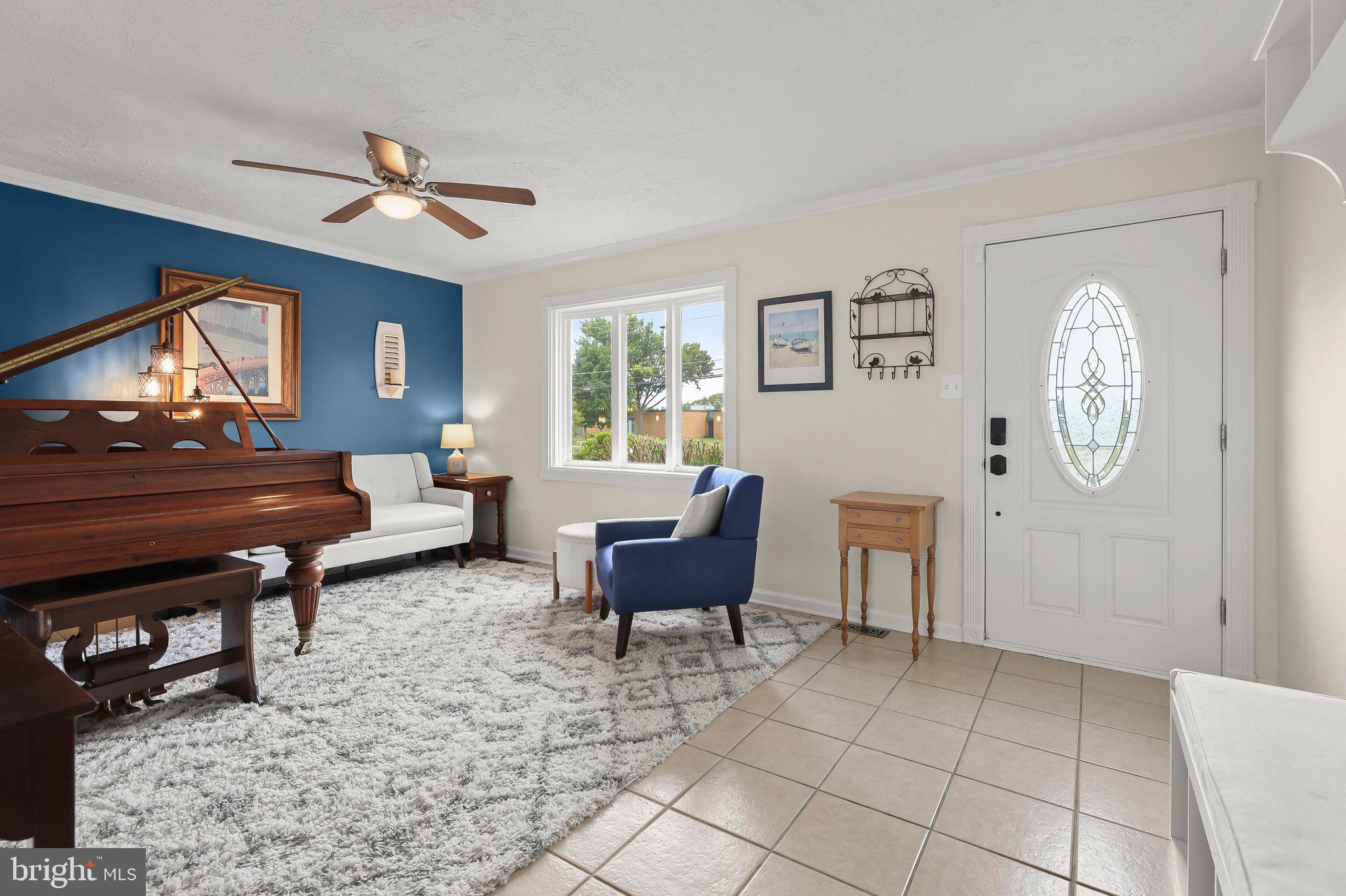 818 UNIONTOWN ROAD
