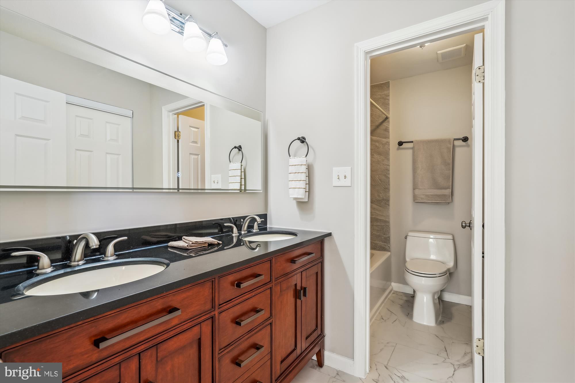 CHURCHILL TOWN SECTOR - Residential