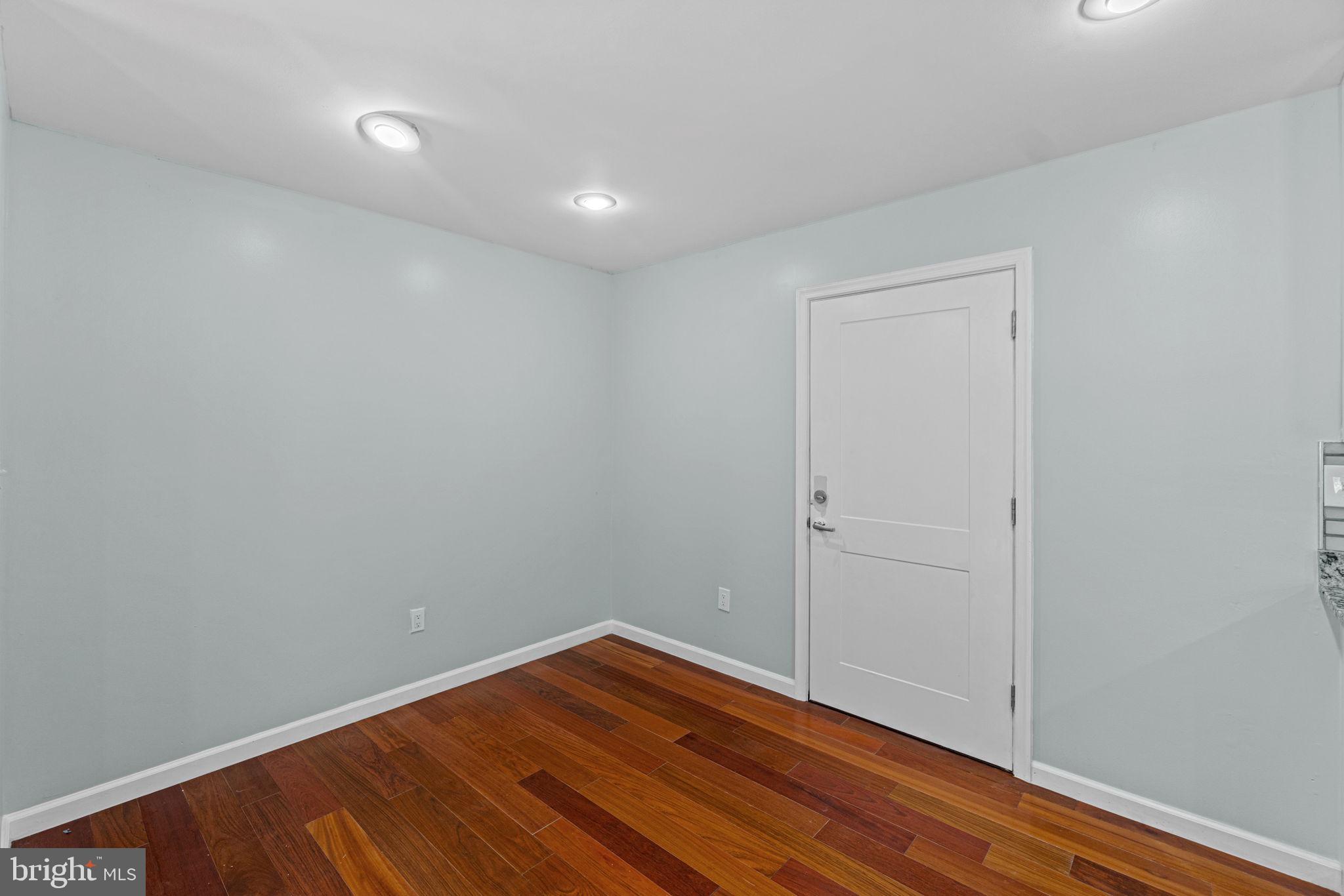 BROOKVILLE KNOLLS - Residential
