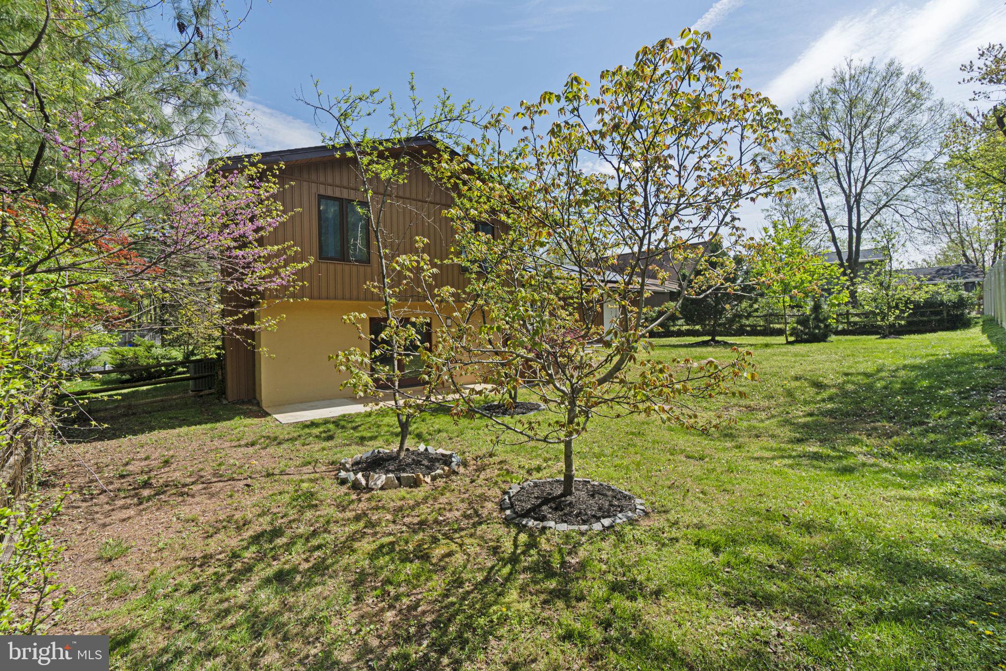 BROOKVILLE KNOLLS - Residential