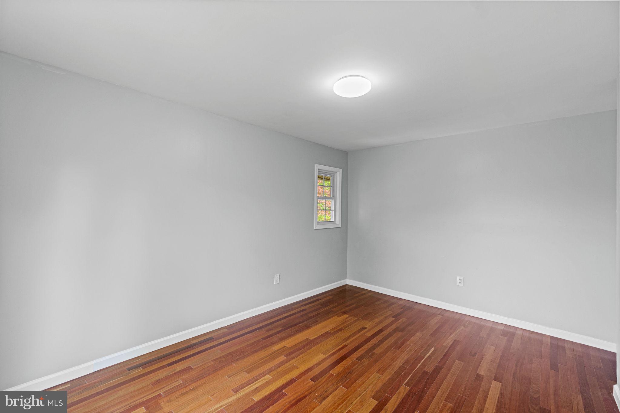BROOKVILLE KNOLLS - Residential