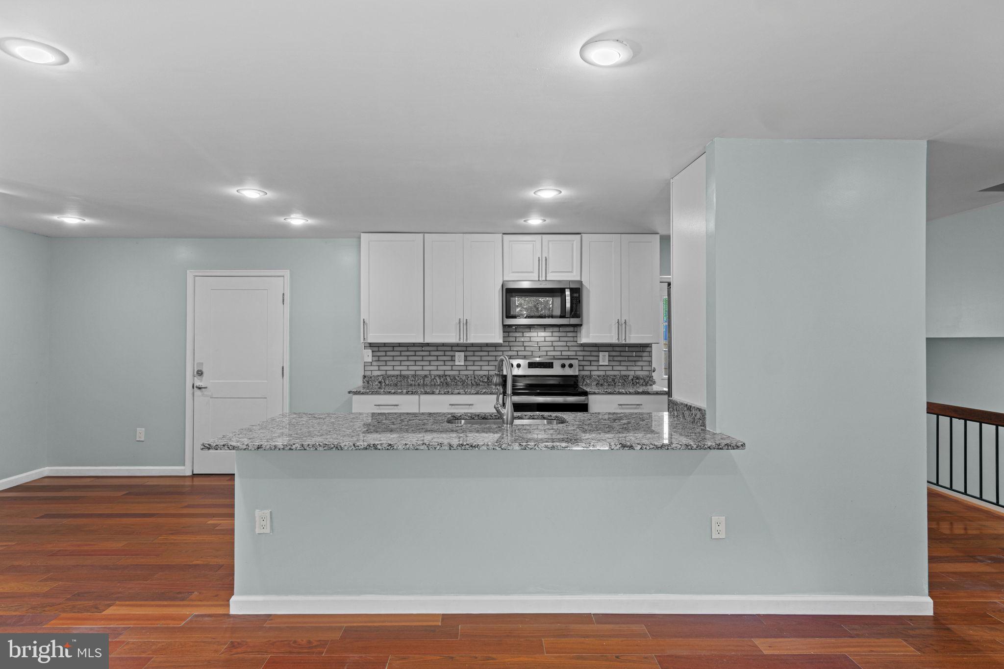 BROOKVILLE KNOLLS - Residential