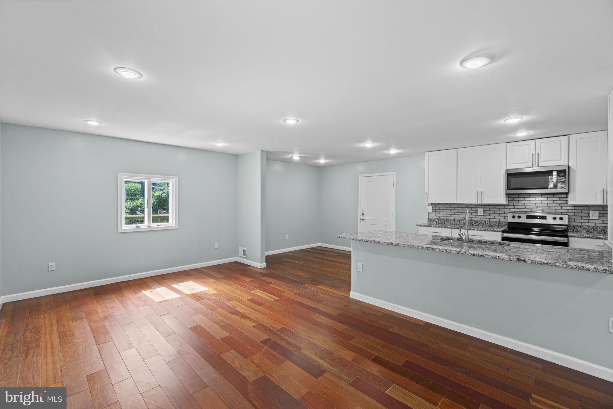 BROOKVILLE KNOLLS - Residential