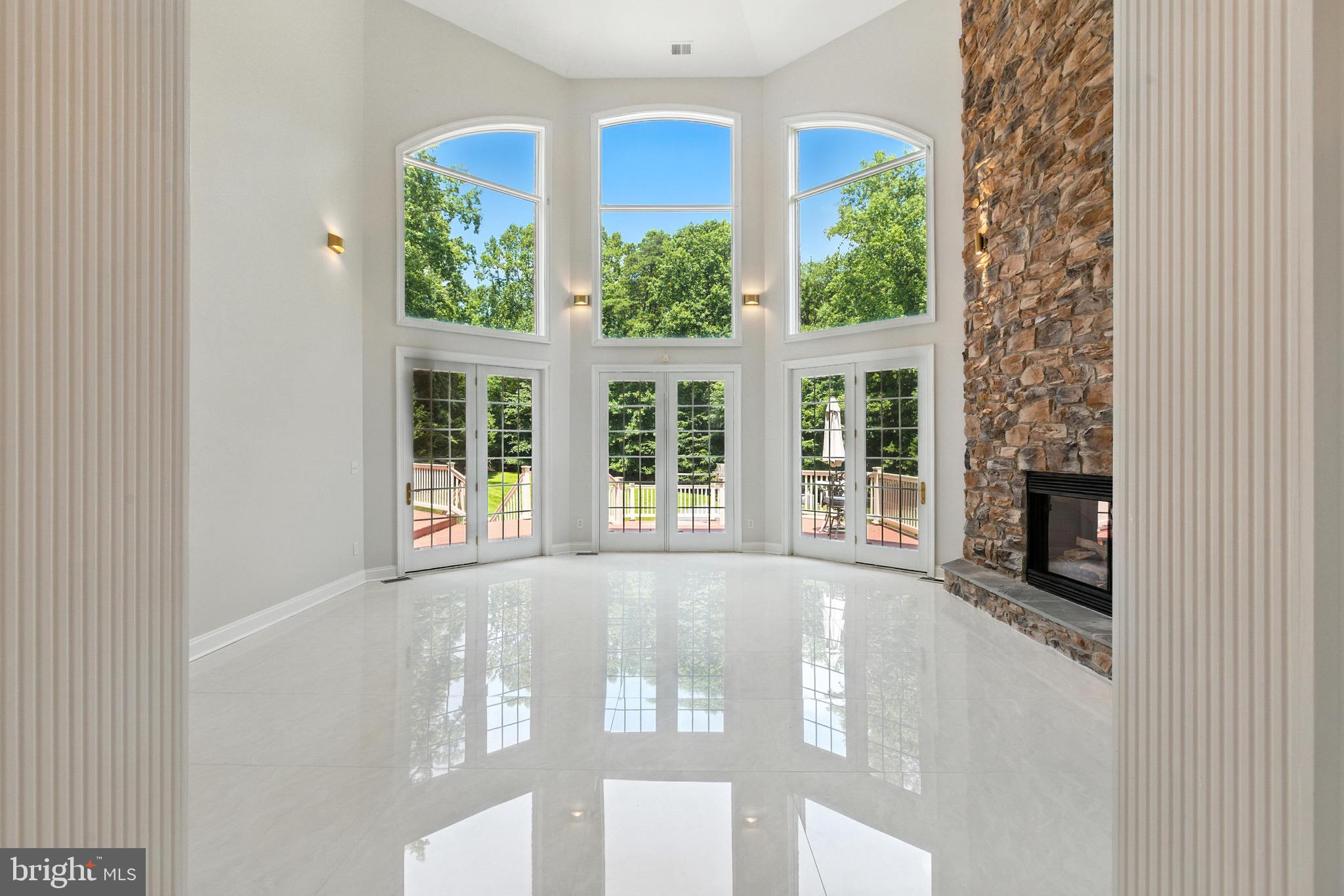 WOODMORE - Residential