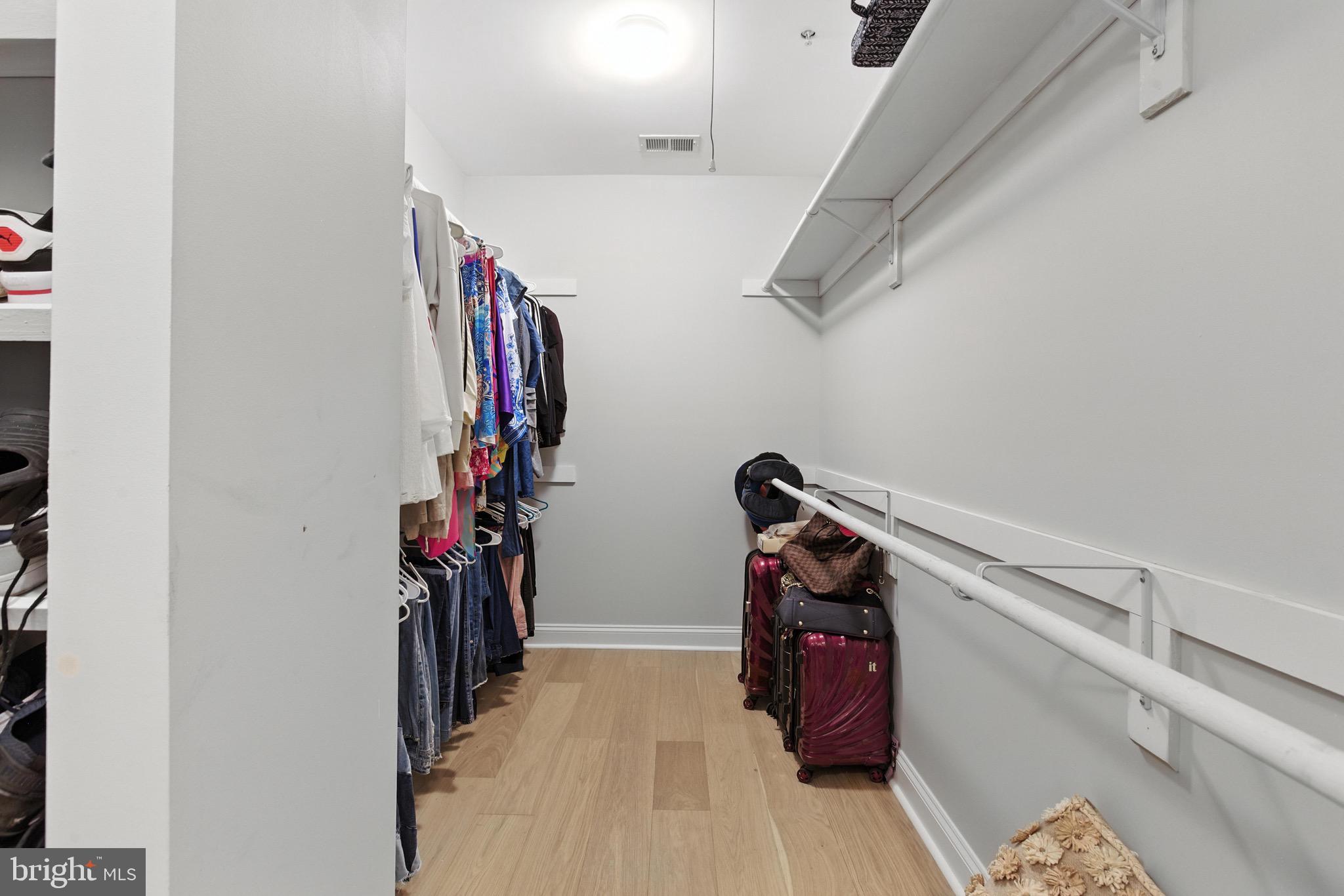 WOODMORE - Residential