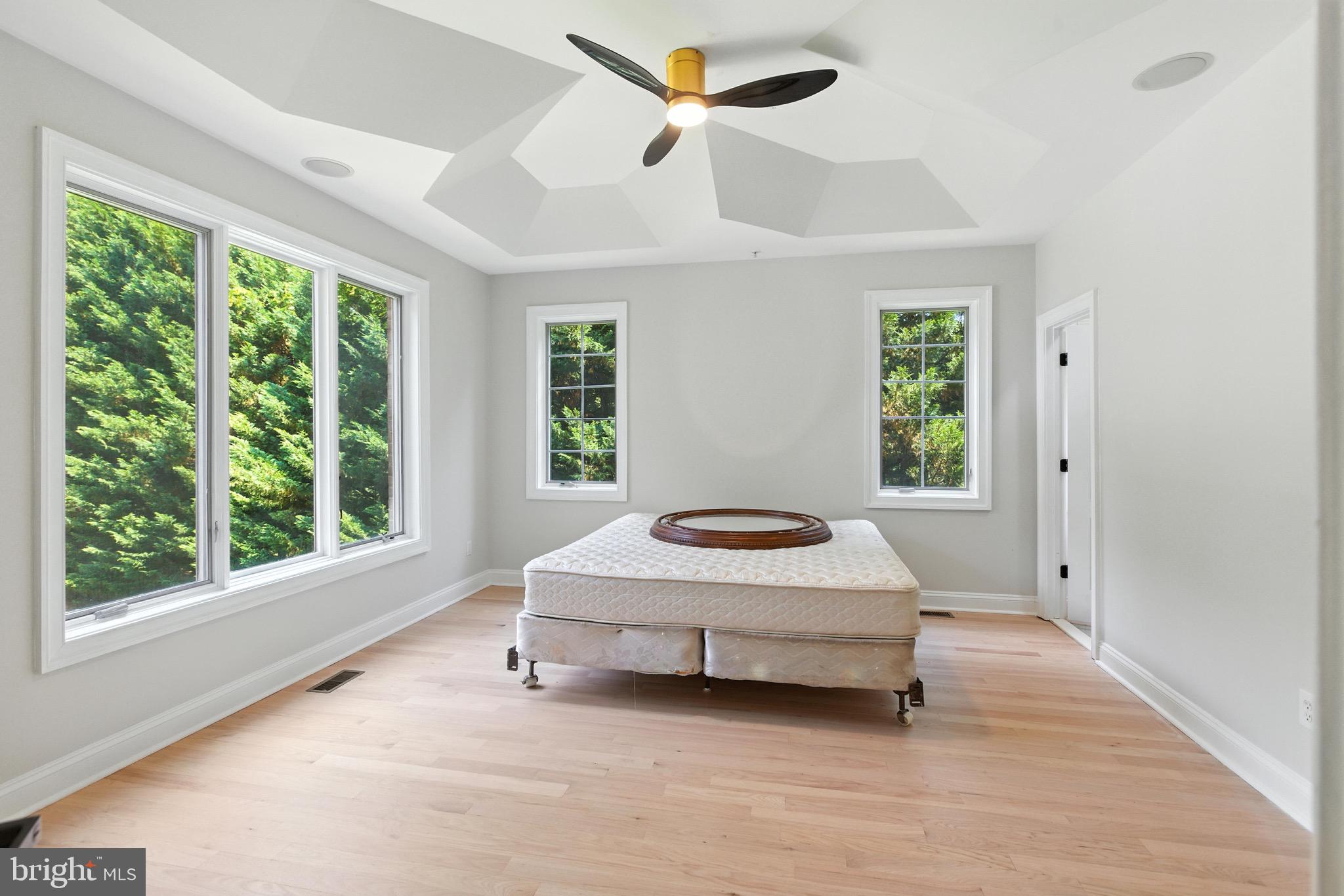 WOODMORE - Residential