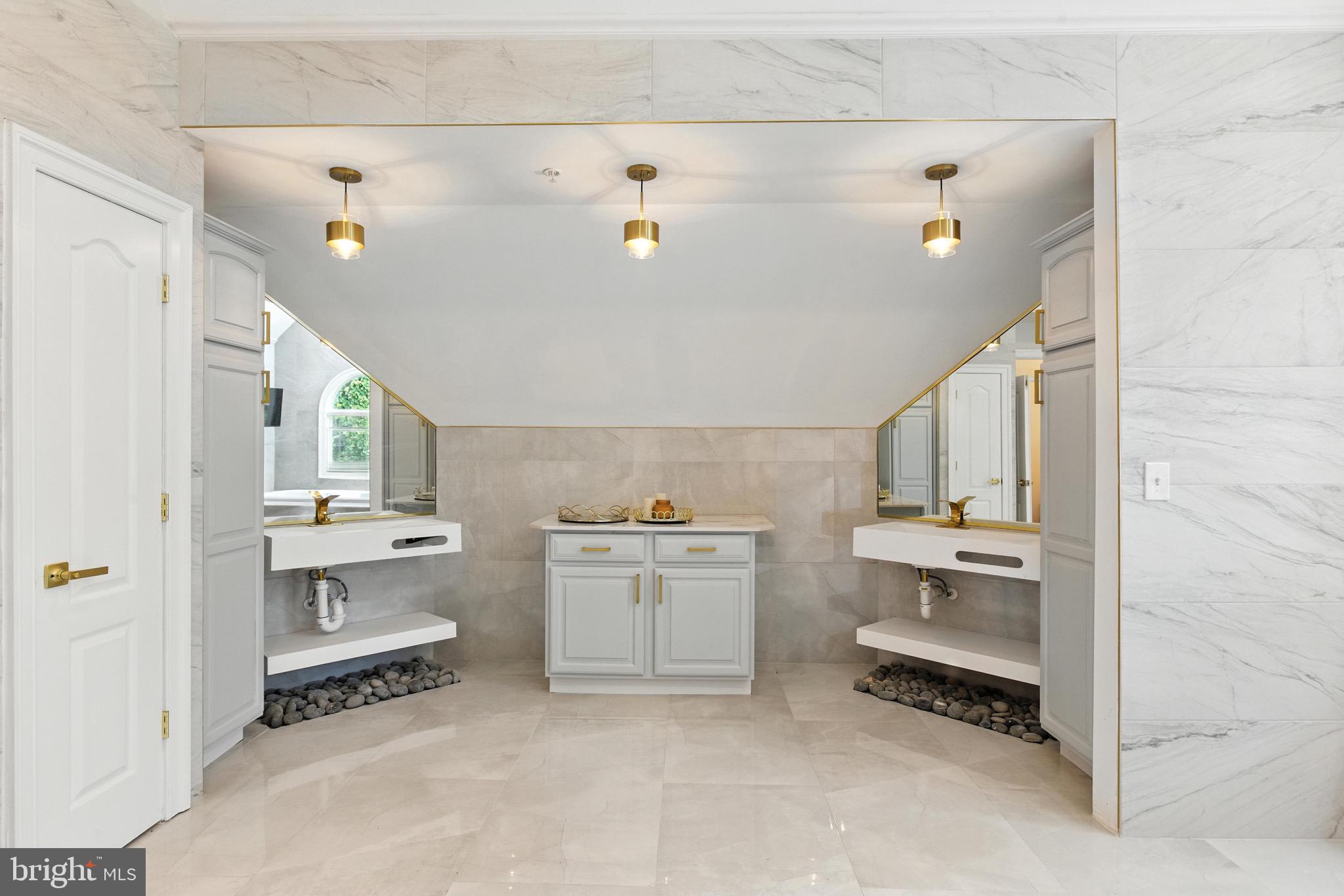 WOODMORE - Residential