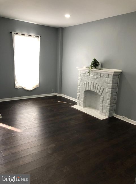 Townhouse For Sale - 2404 E Federal Street<br/> BALTIMORE, MD 21213