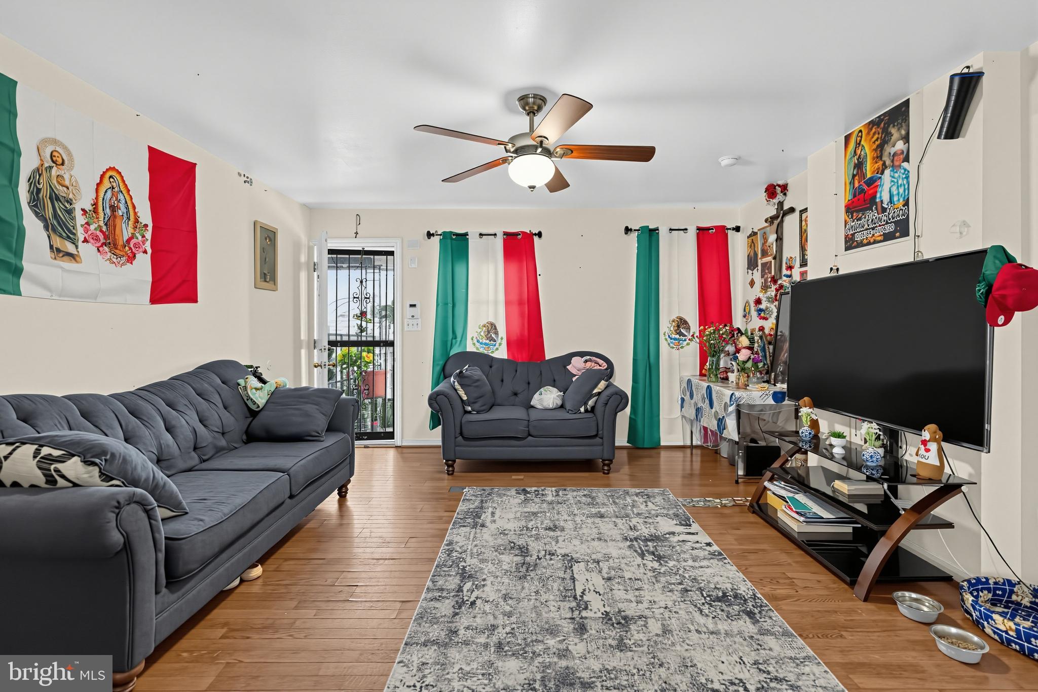 1039 CHERRY STREET
