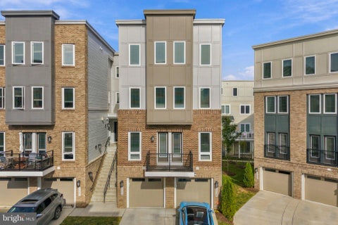 Photo of 15588 Grade Line Place, WOODBRIDGE, VA 22191 (MLS # VAPW2132096)