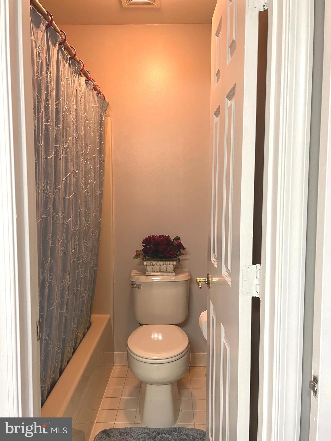 RIVER HILL - Residential