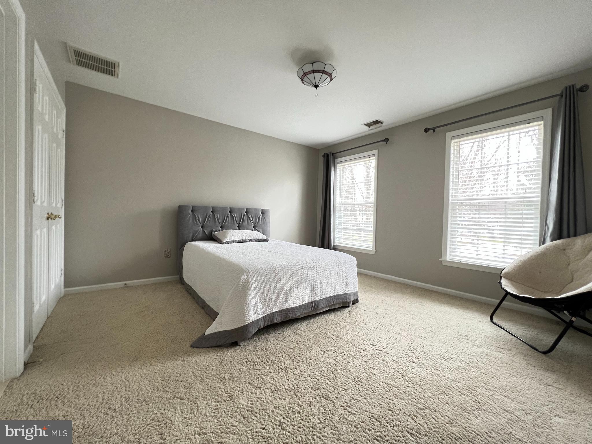 RIVER HILL - Residential