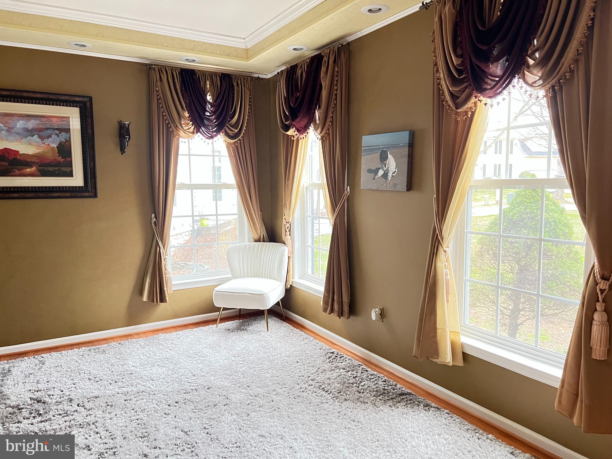 RIVER HILL - Residential