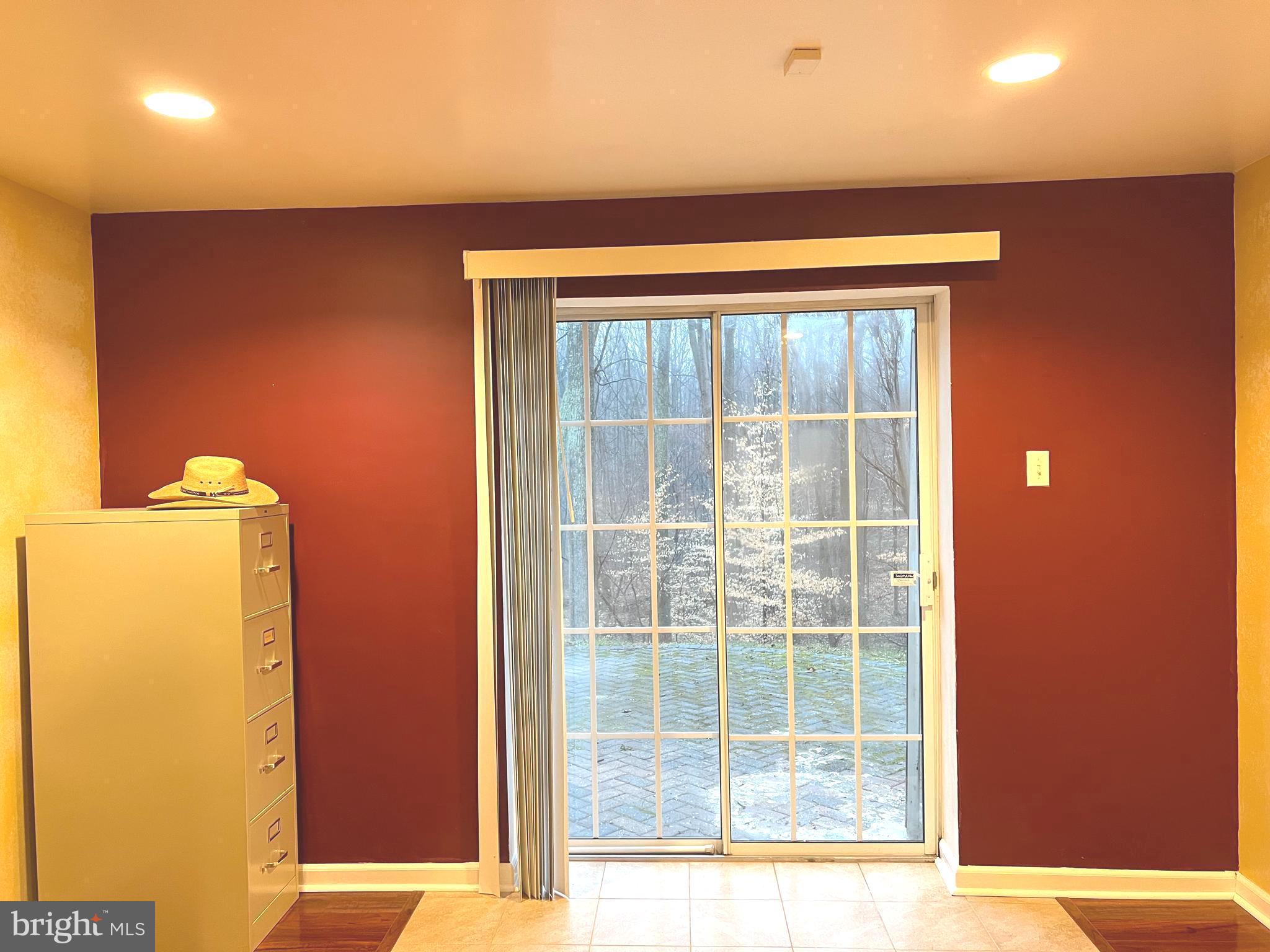 RIVER HILL - Residential