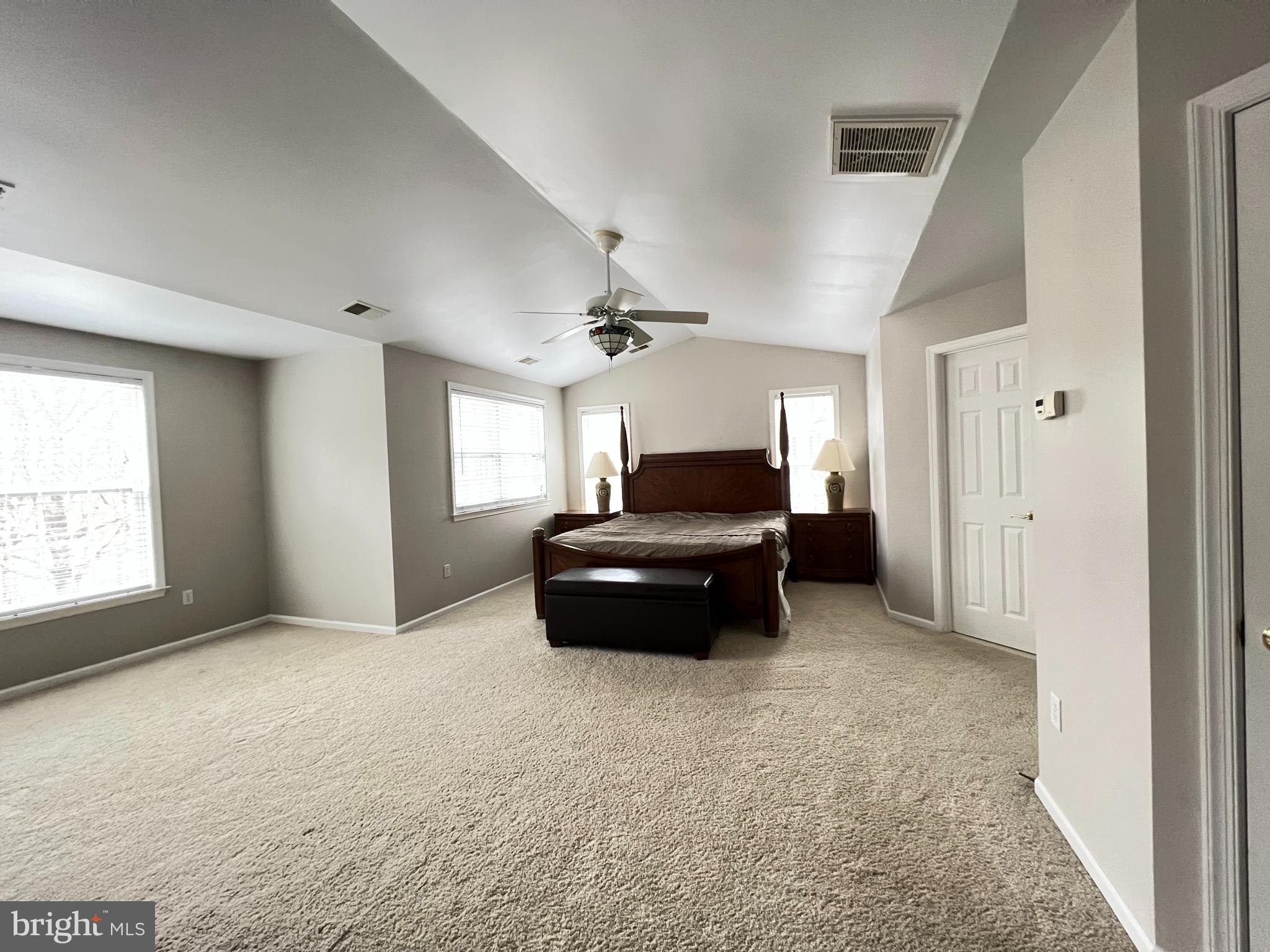 RIVER HILL - Residential