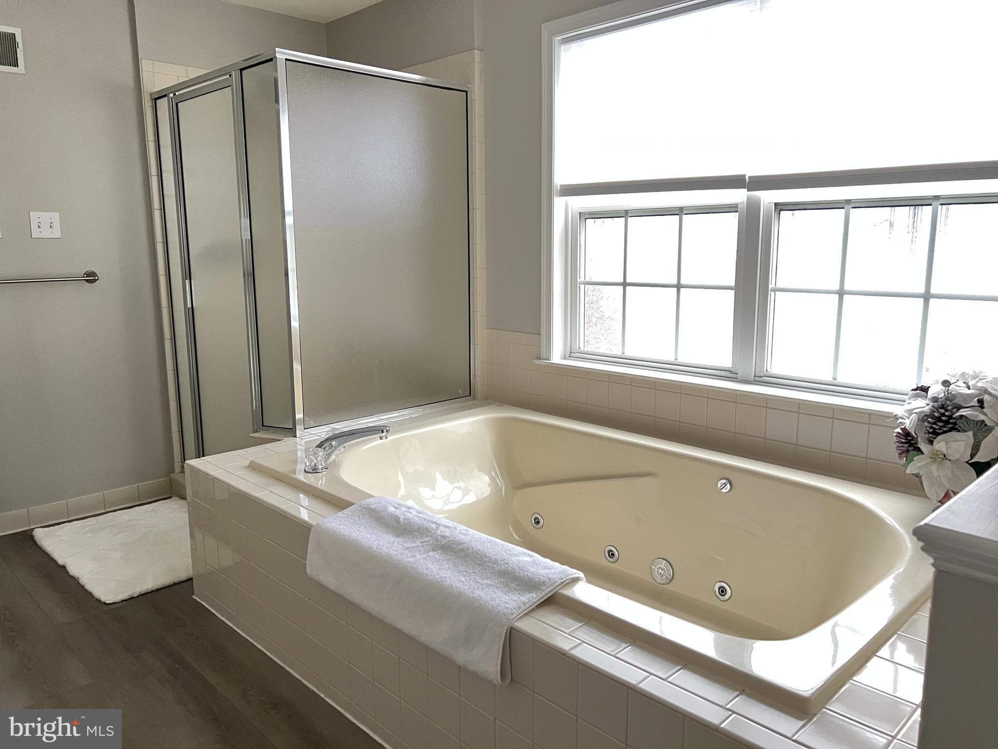 RIVER HILL - Residential